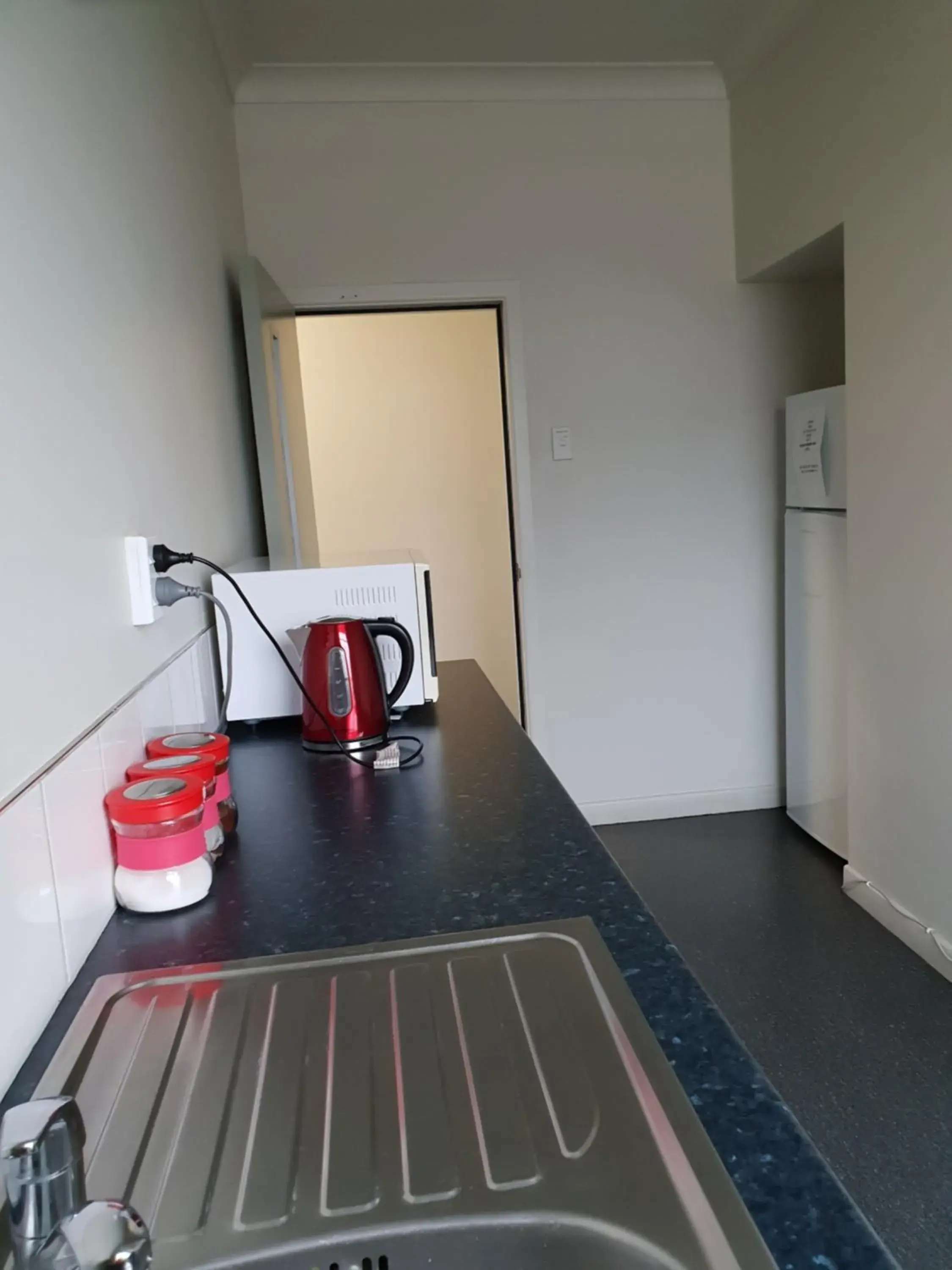 Twin Room with Shared Bathroom - single occupancy in Horse and Jockey Inn Twin Room with Shared Bathroom - single occupancy in Horse and Jockey Inn