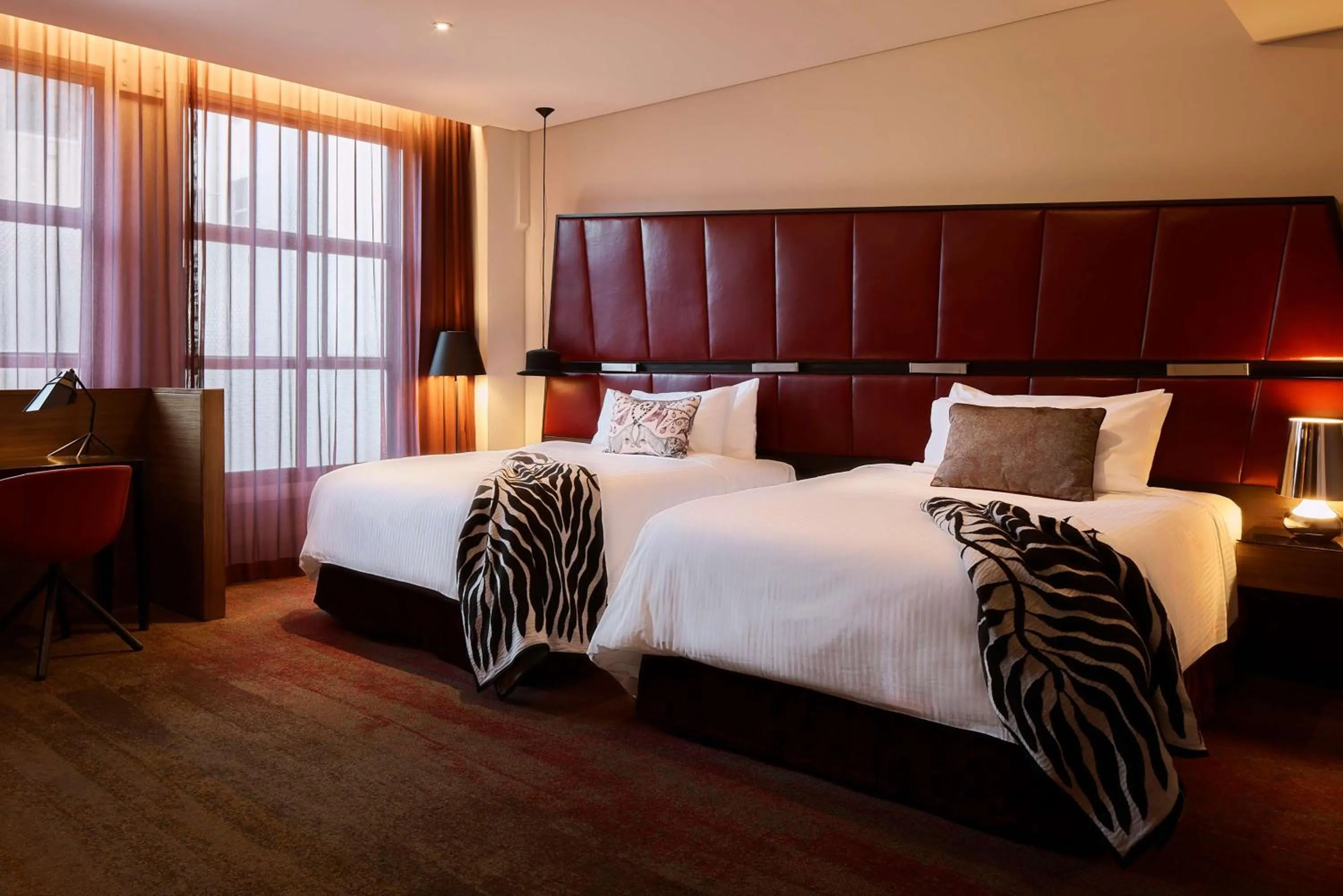 Bedroom, Bed in QT Sydney