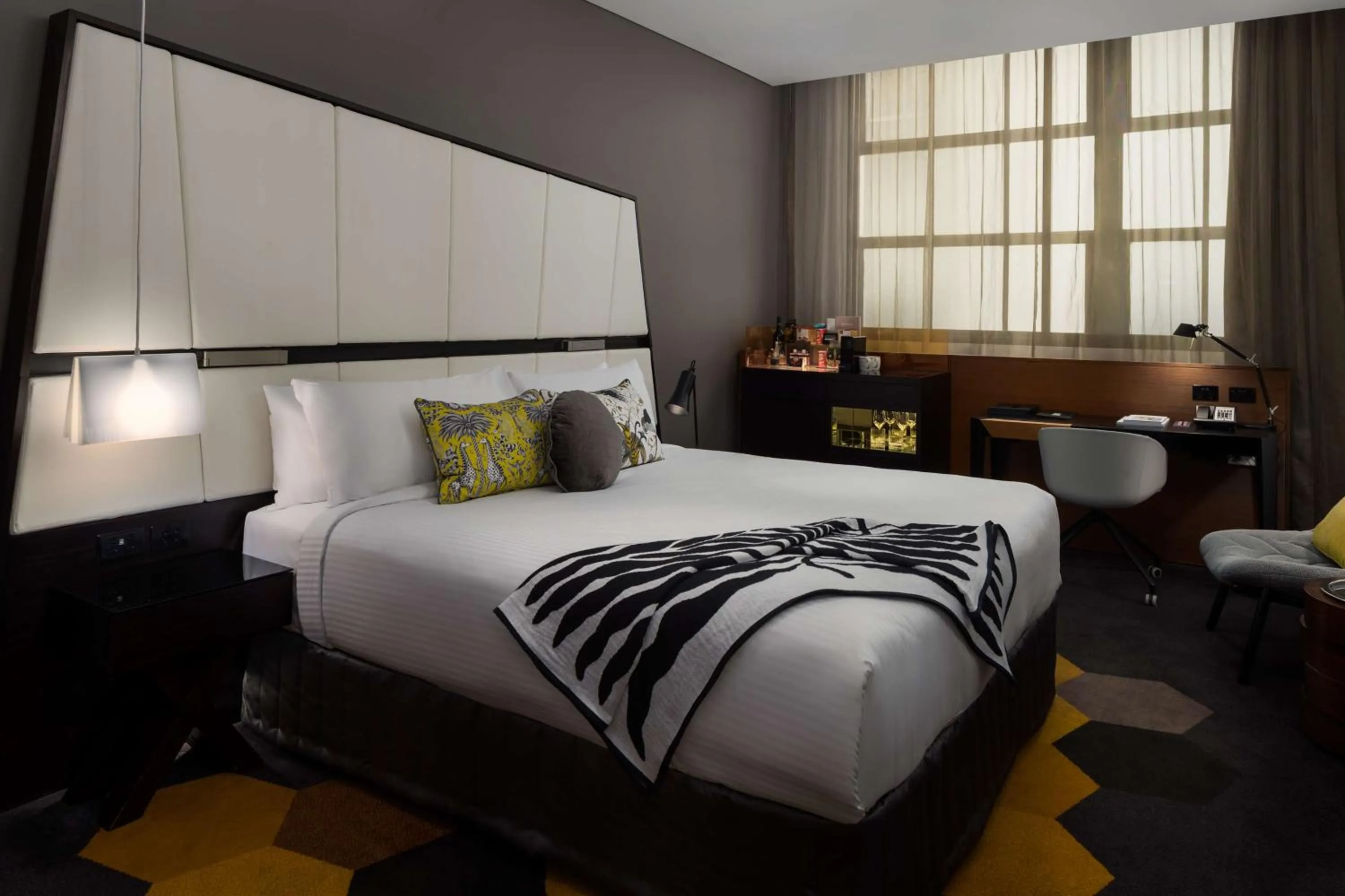 Photo of the whole room, Bed in QT Sydney