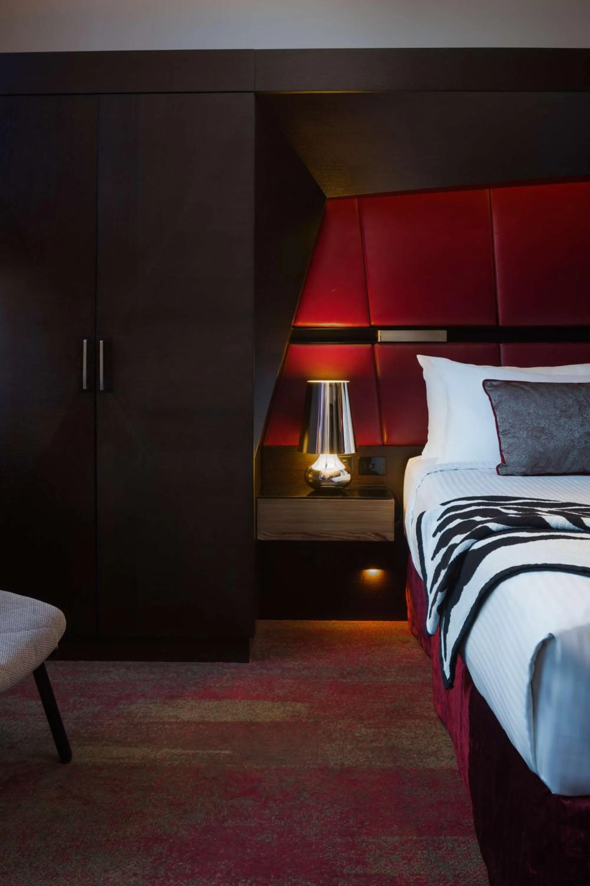 Photo of the whole room, Bed in QT Sydney