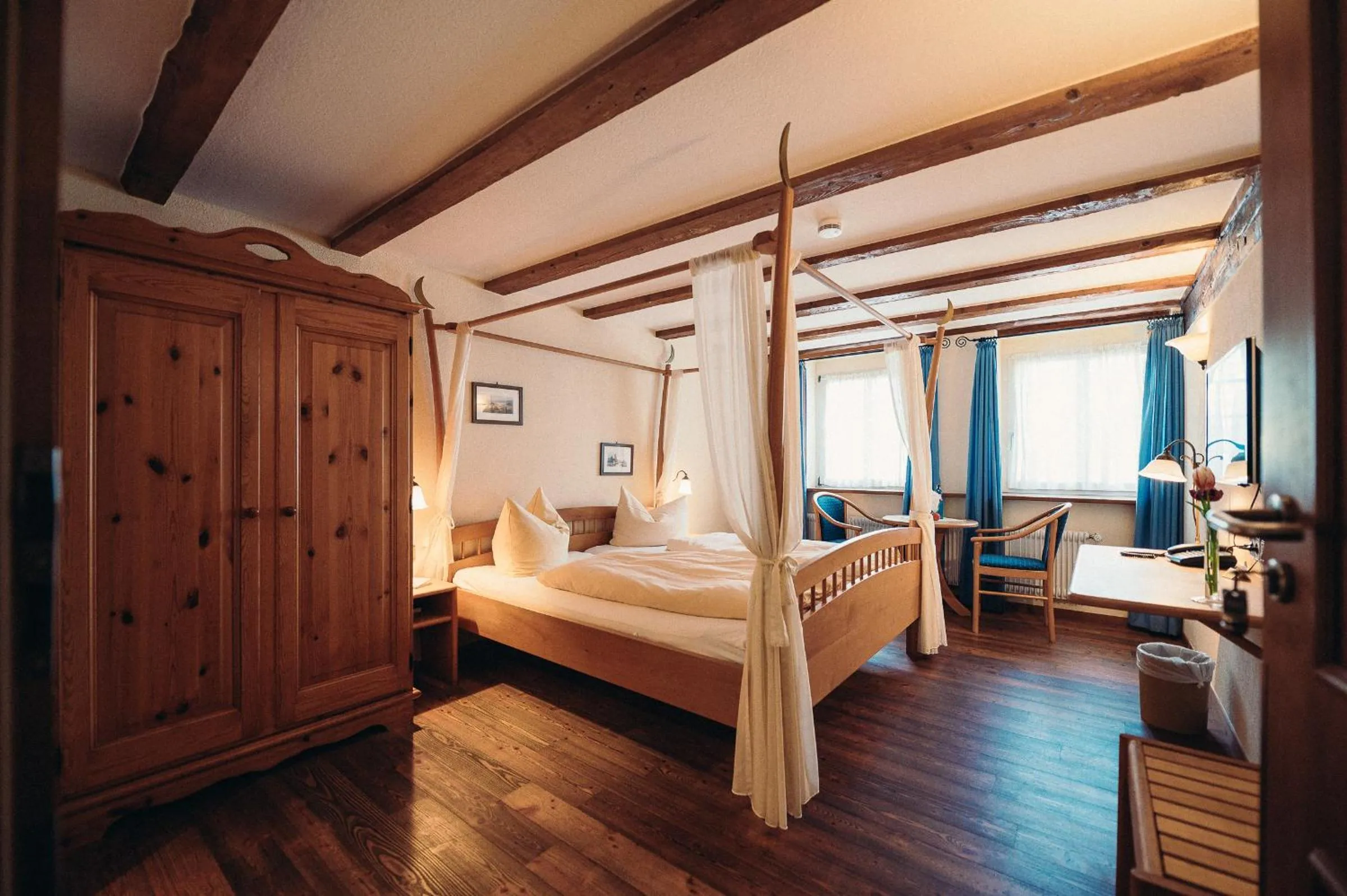 Photo of the whole room, Bed in Hofgut Himmelreich