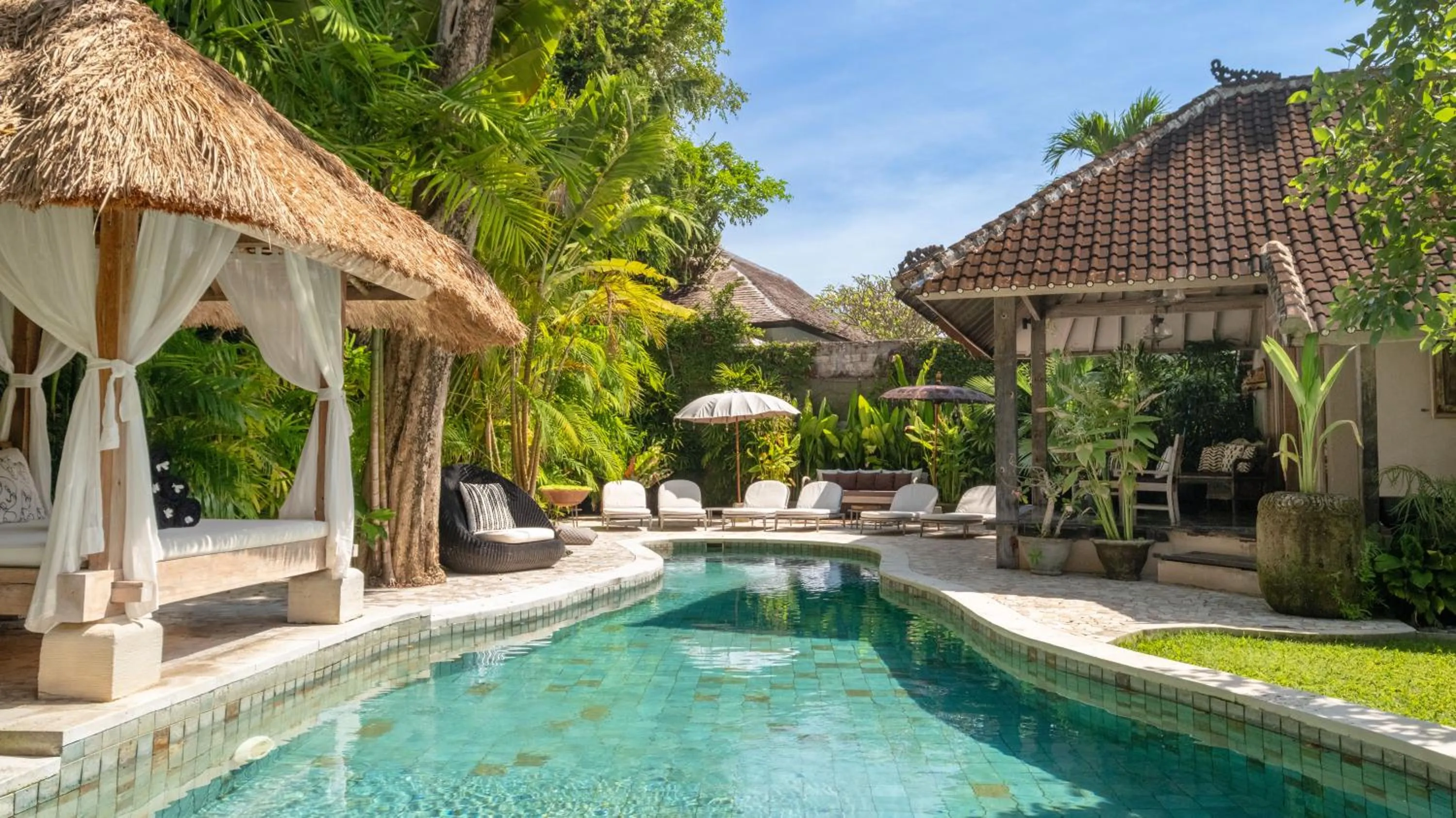 Swimming pool in Villa Koyama by Villa Finder