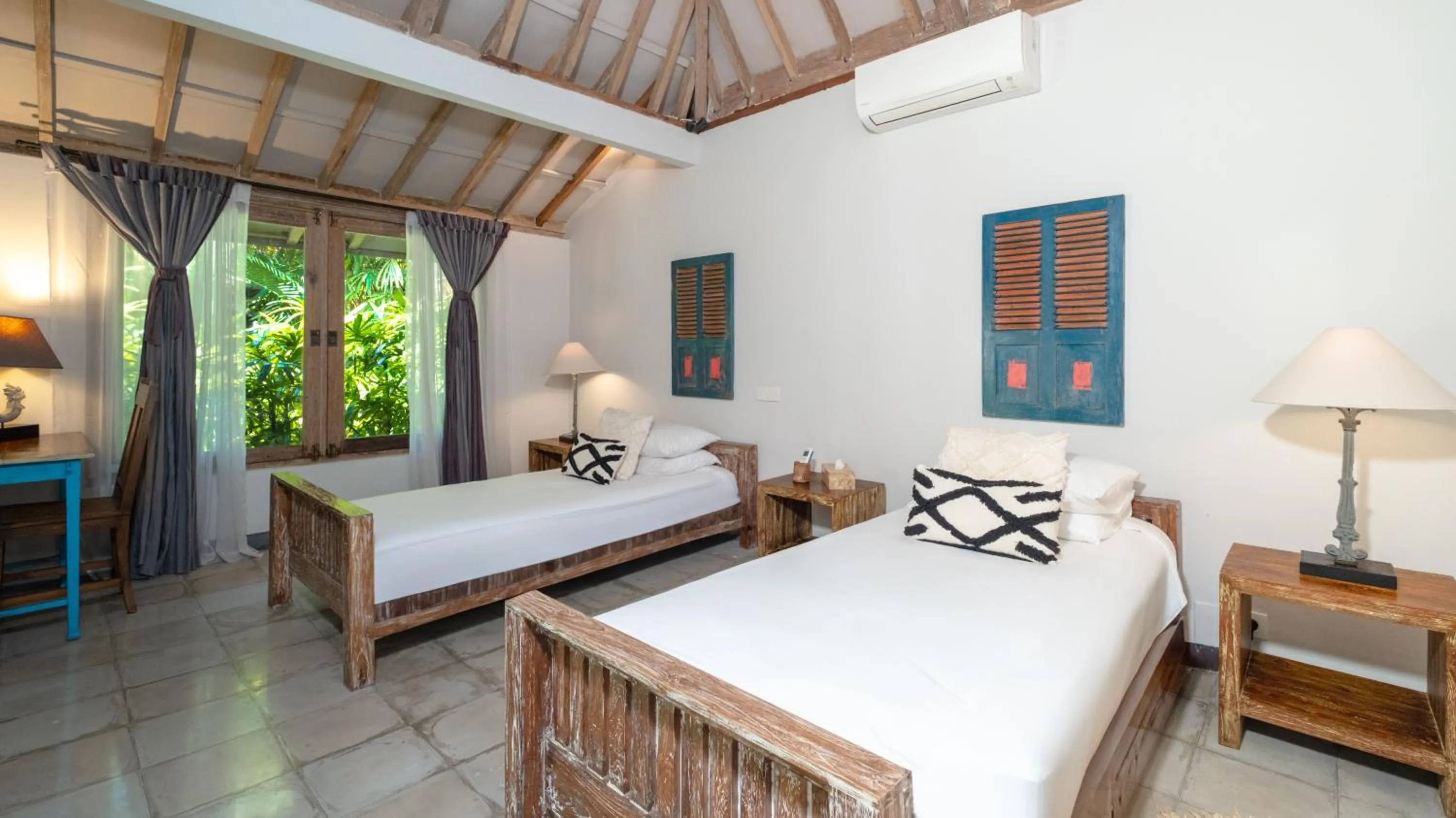 Bedroom, Bed in Villa Koyama by Villa Finder