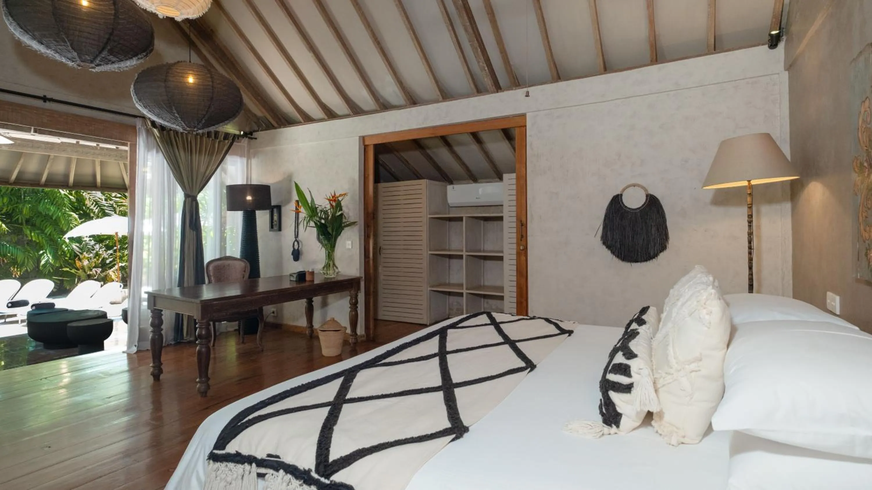 Bedroom, Bed in Villa Koyama by Villa Finder