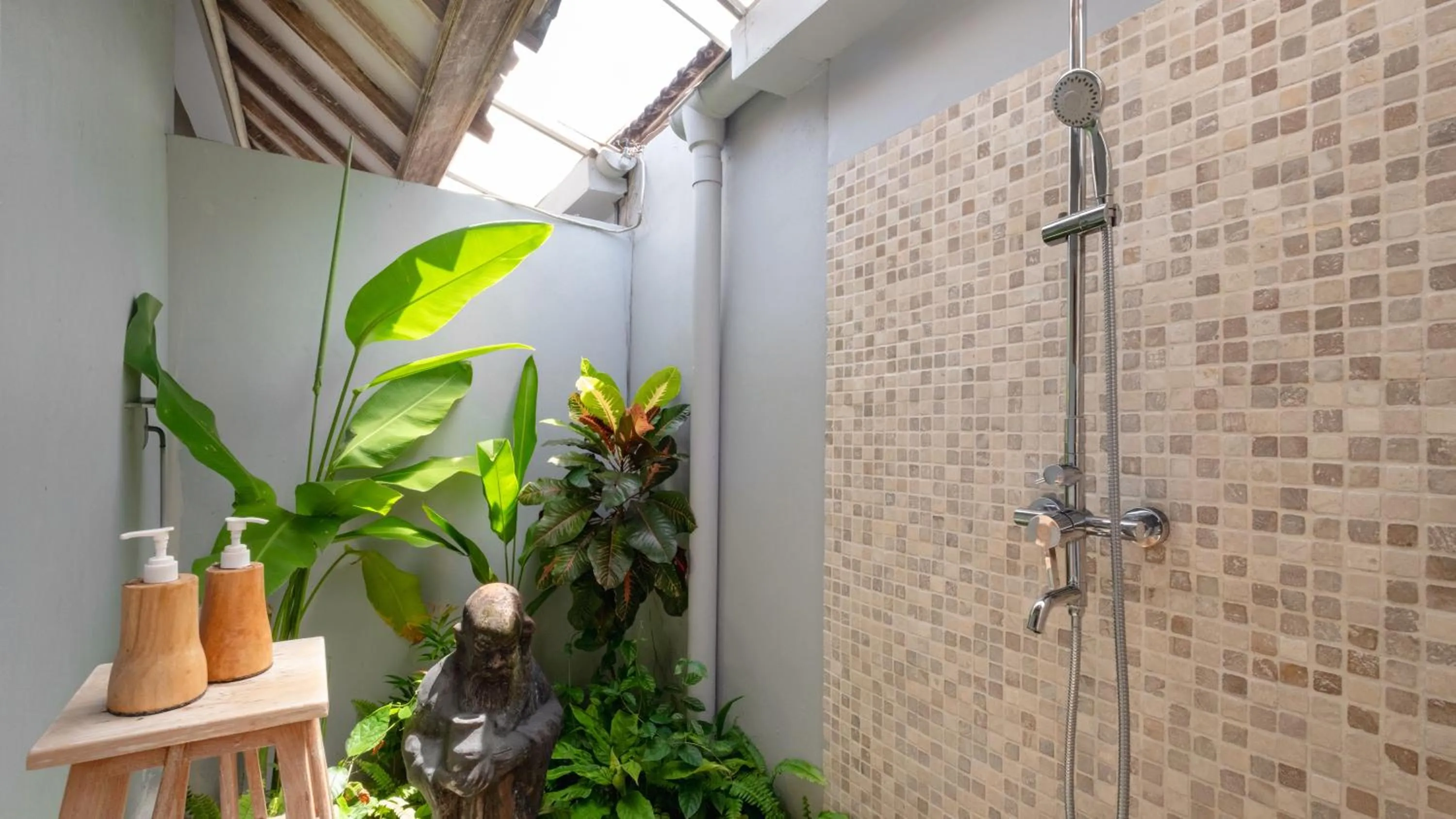 Bedroom in Villa Koyama by Villa Finder