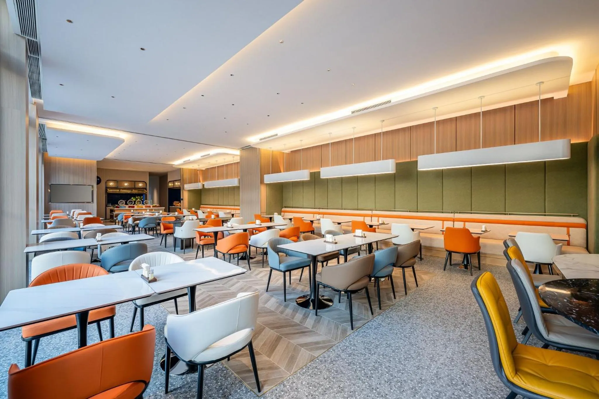 Restaurant/places to eat in Holiday Inn Express Shanghai Changyang Road by IHG