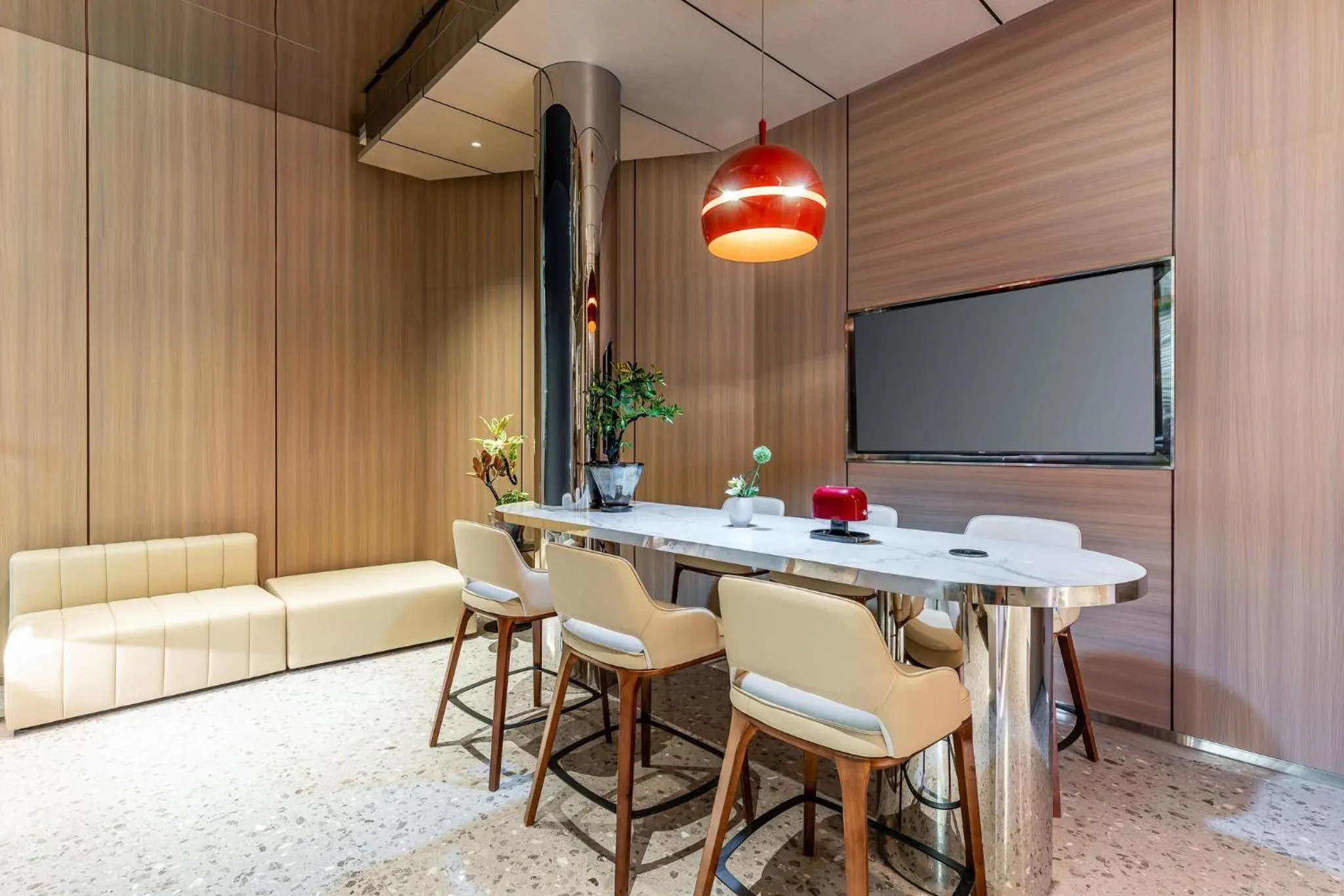 Meeting/conference room in Holiday Inn Express Shanghai Changyang Road by IHG