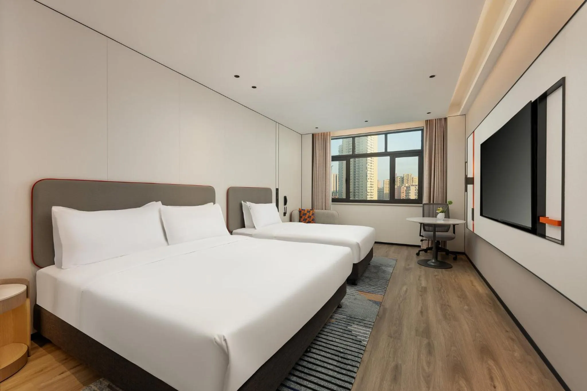 Photo of the whole room, Bed in Holiday Inn Express Shanghai Changyang Road by IHG