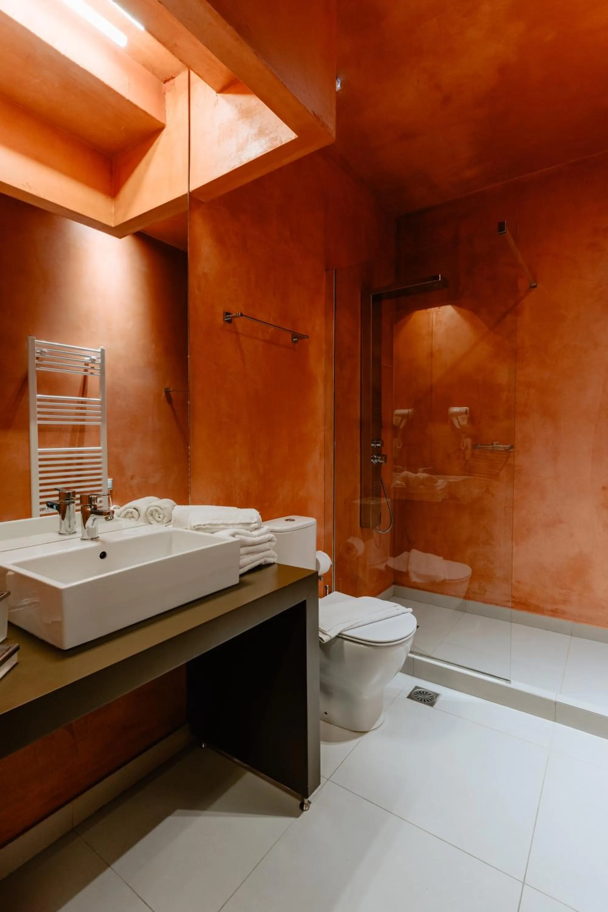 Bathroom in Palm Beach Hotel Apartments