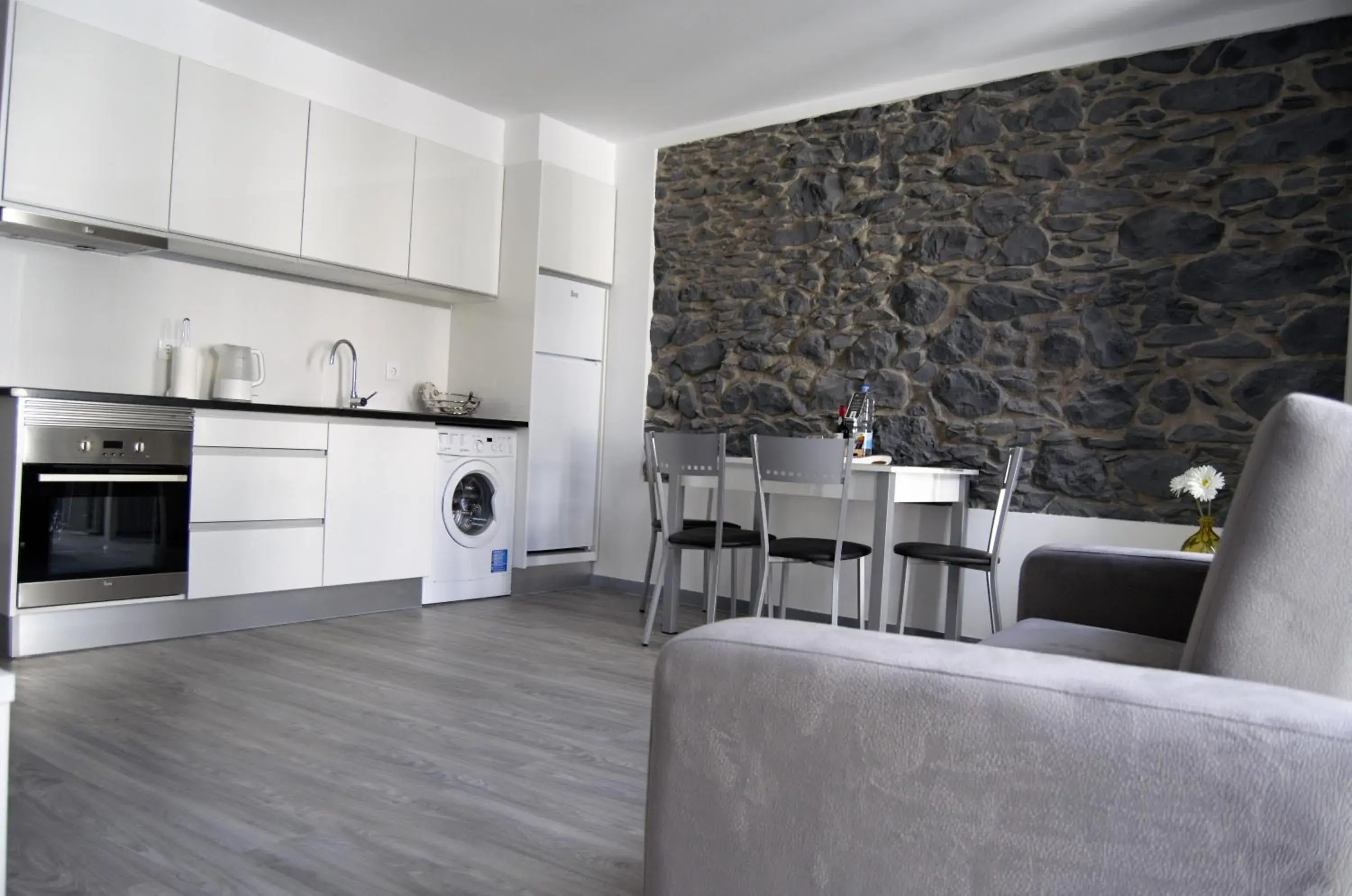 One-Bedroom Apartment (4 Adults) in Apartamentos Funchal by Petit Hotels One-Bedroom Apartment (4 Adults) in Apartamentos Funchal by Petit Hotels