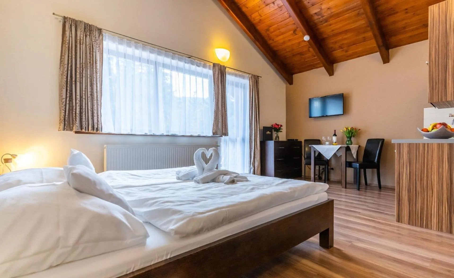 Photo of the whole room, Bed in Villa Gardenia