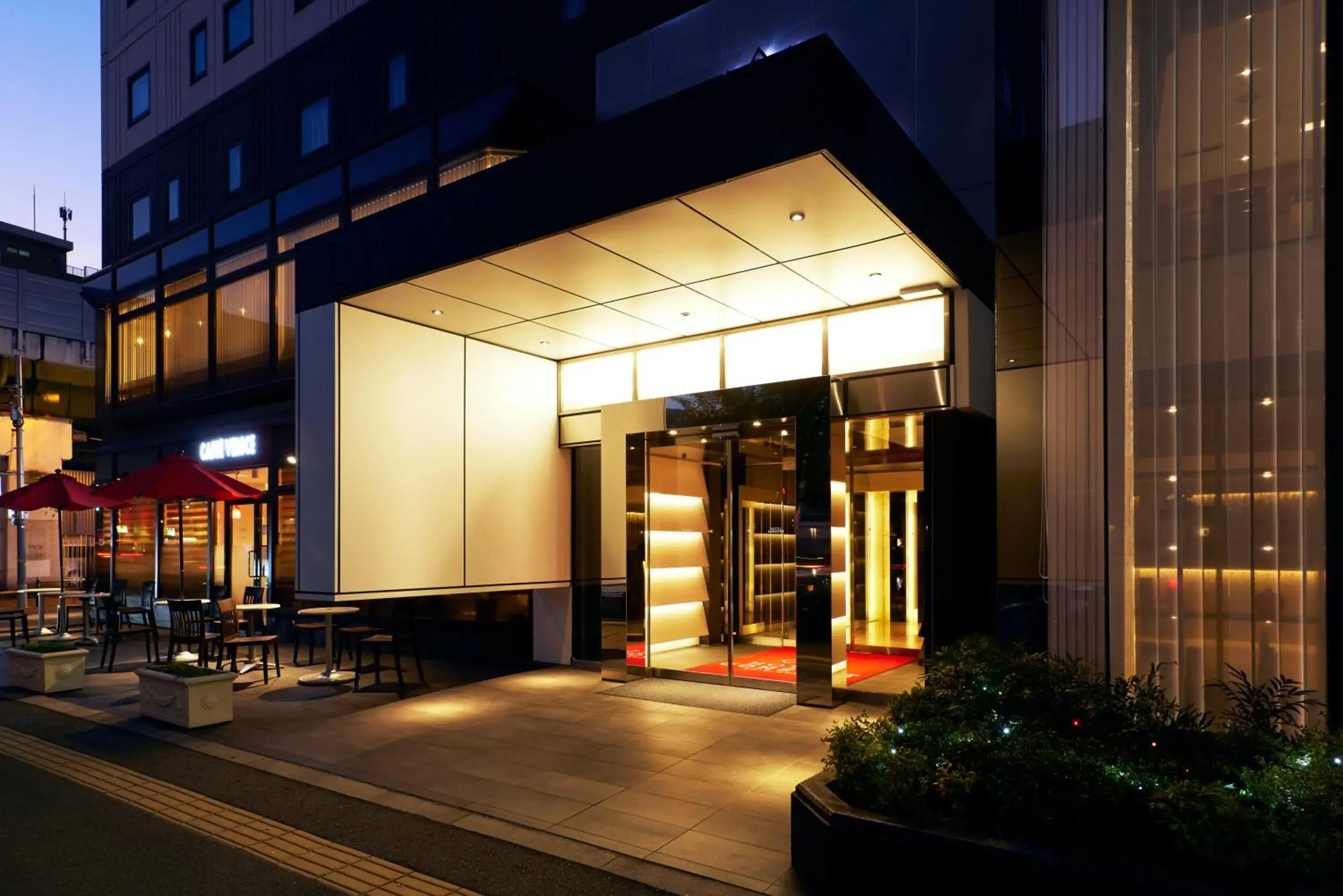 Property building in Hotel Consort Shin-Osaka Property building in Hotel Consort Shin-Osaka