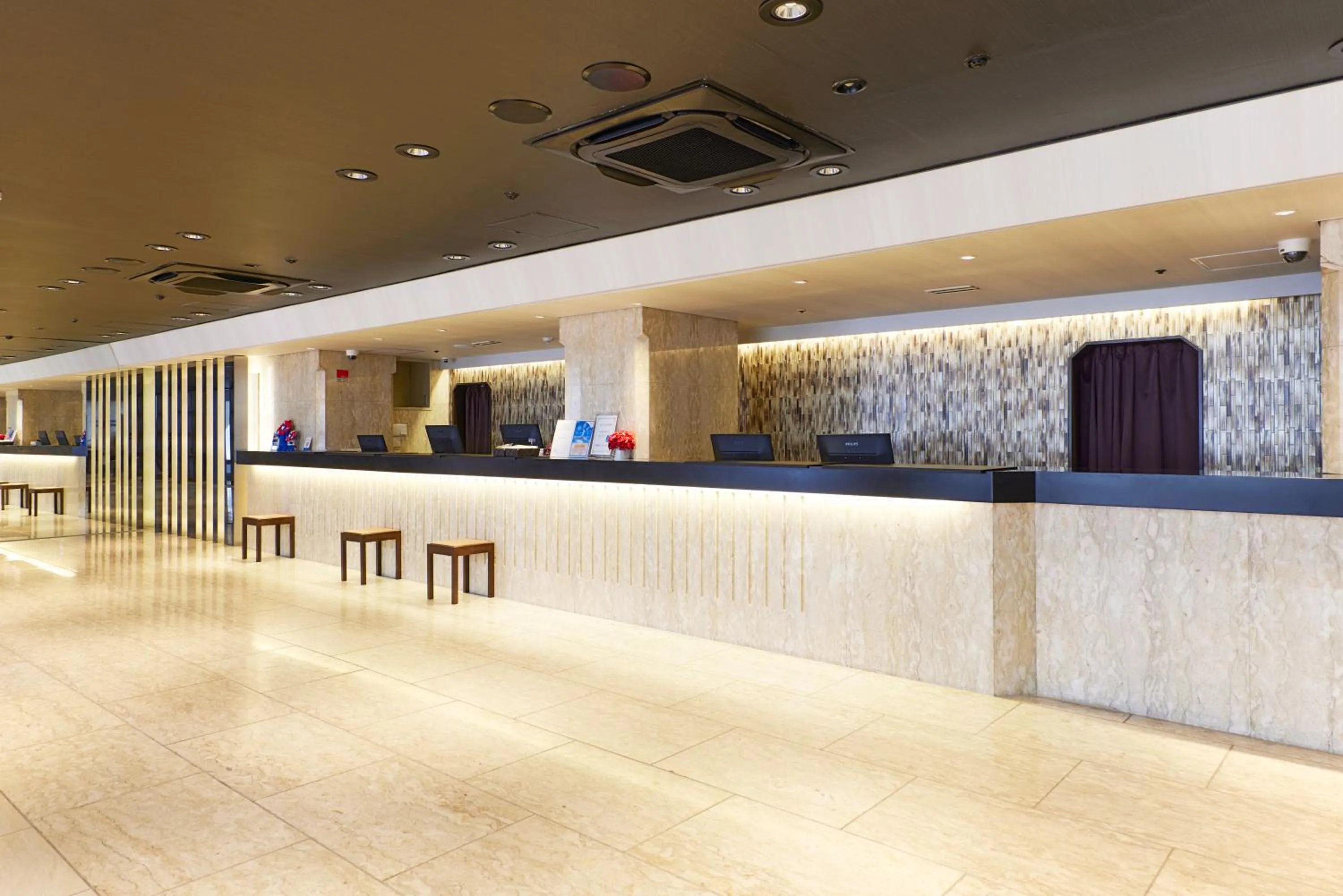 Lobby or reception in Hotel Consort Shin-Osaka