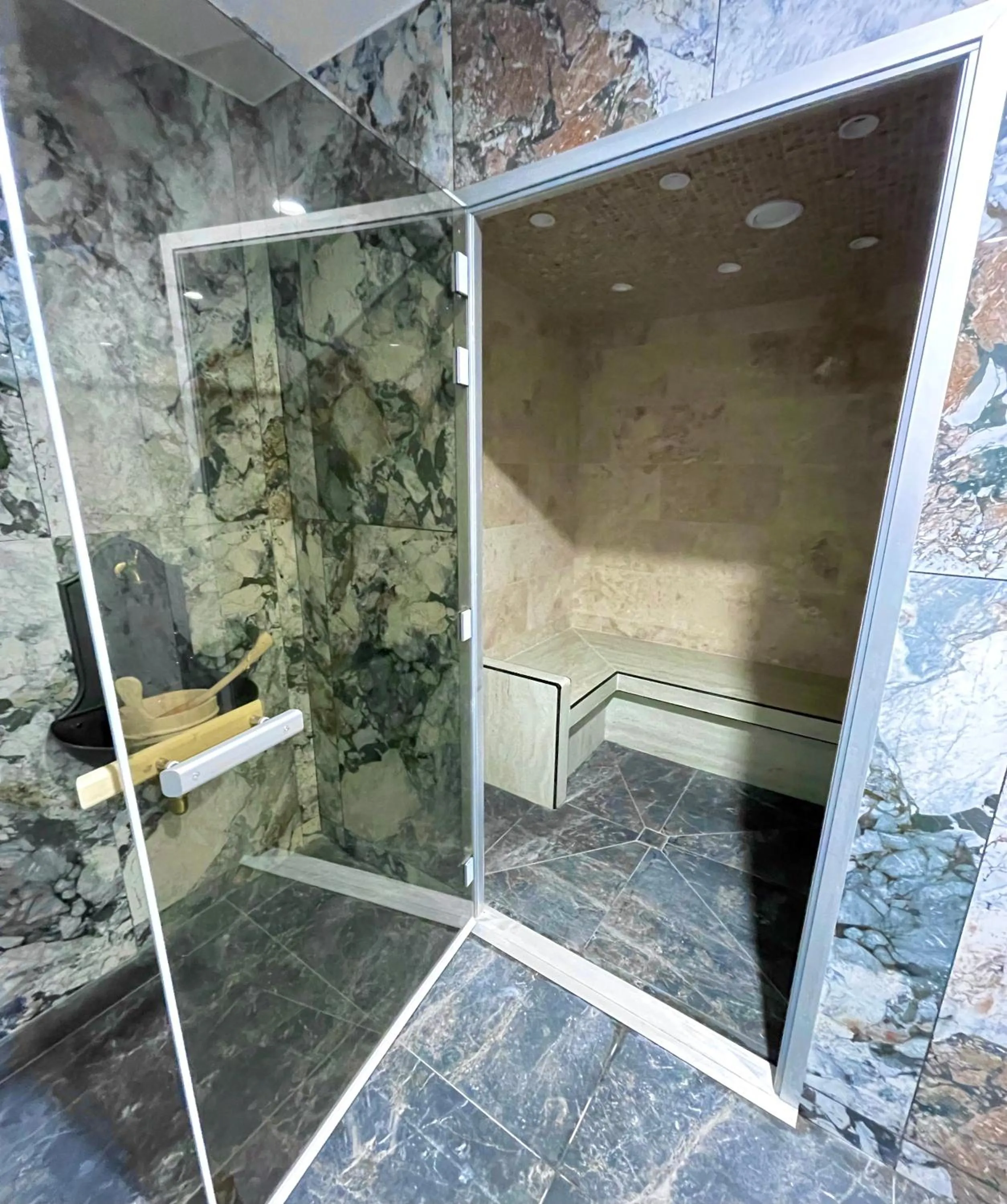 Steam room in Best Western Amarys Hotel & Spa