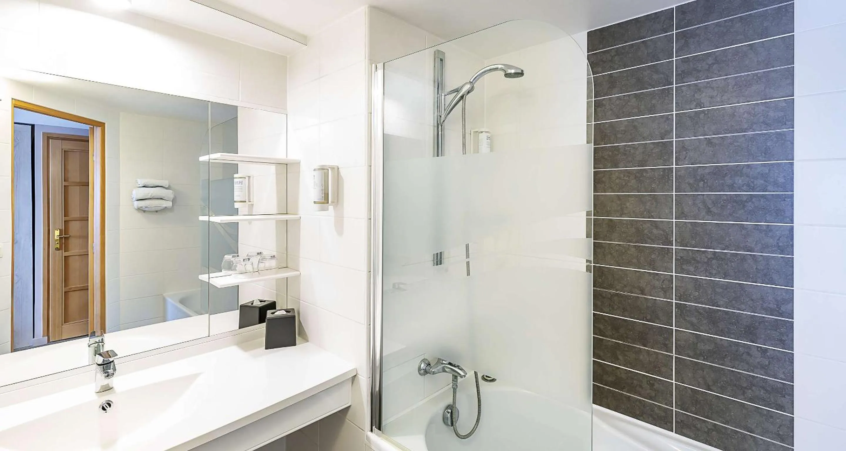 Shower in Best Western Amarys Hotel & Spa