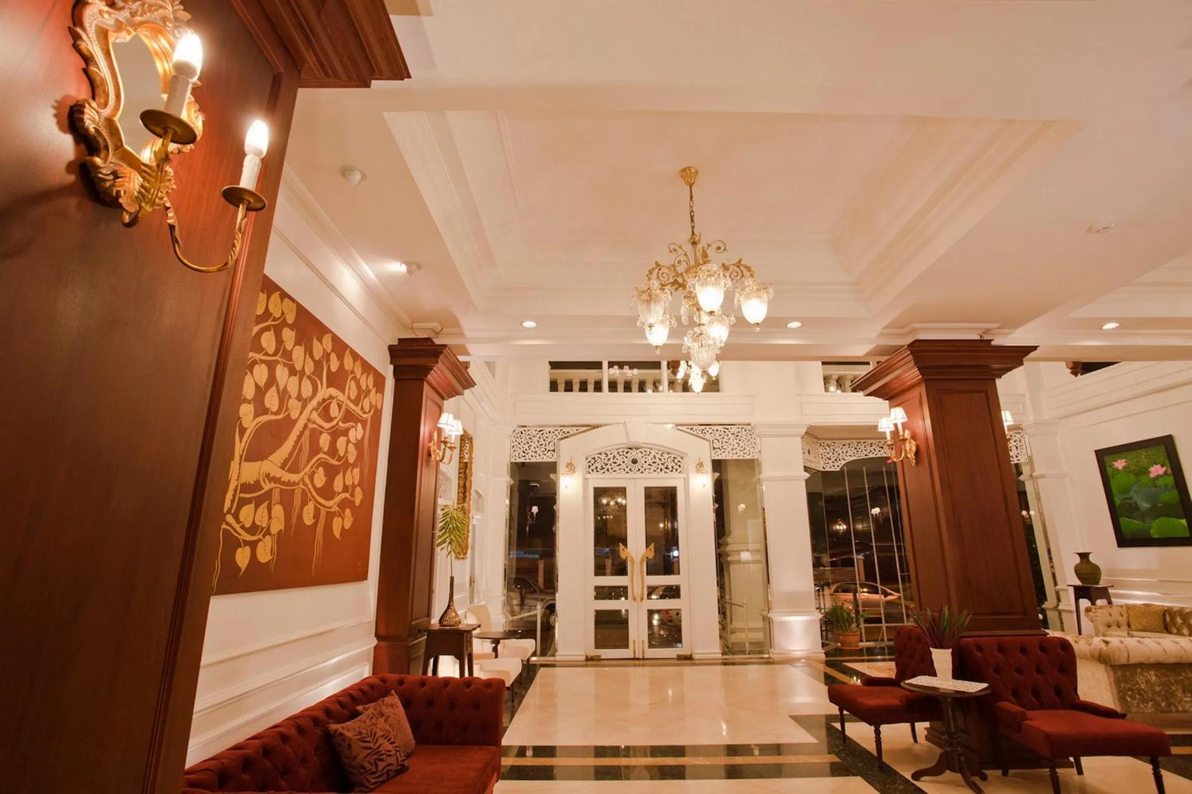 Lobby or reception in Dhavara Boutique Hotel