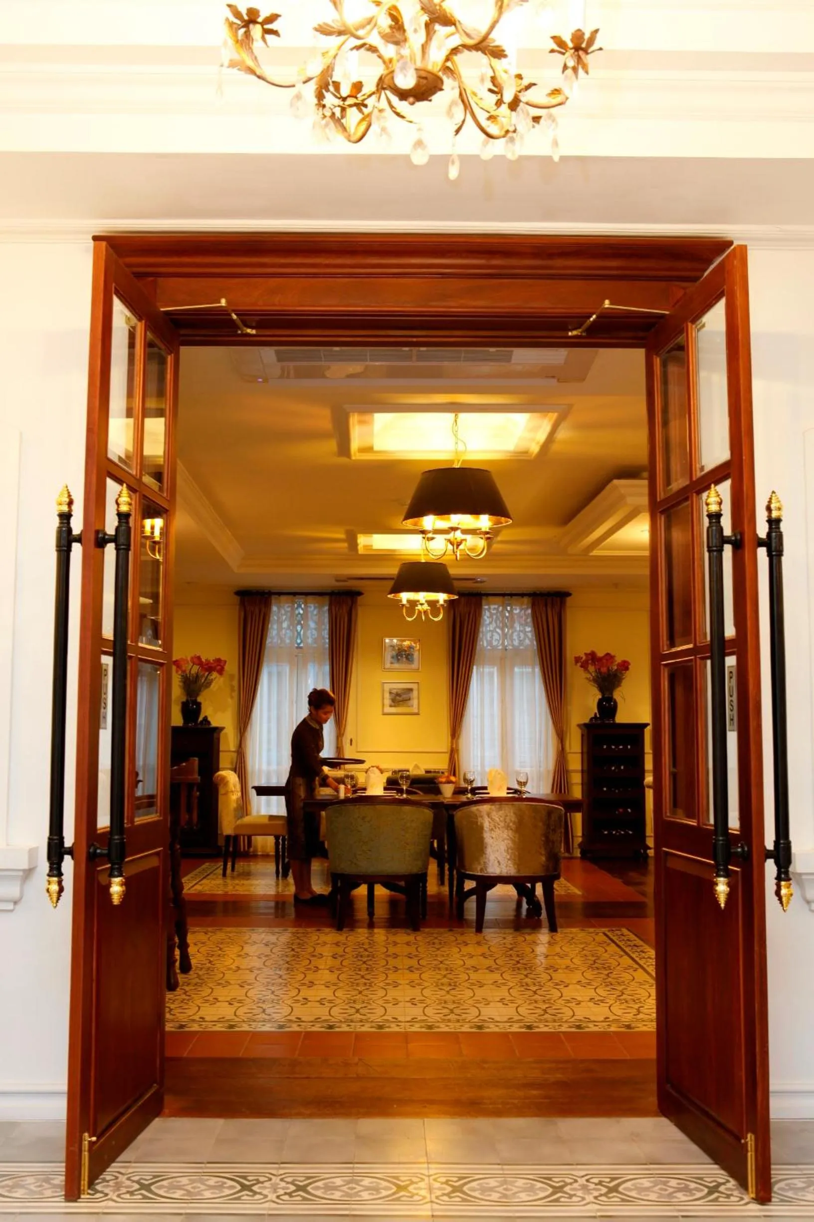 Restaurant/places to eat in Dhavara Boutique Hotel