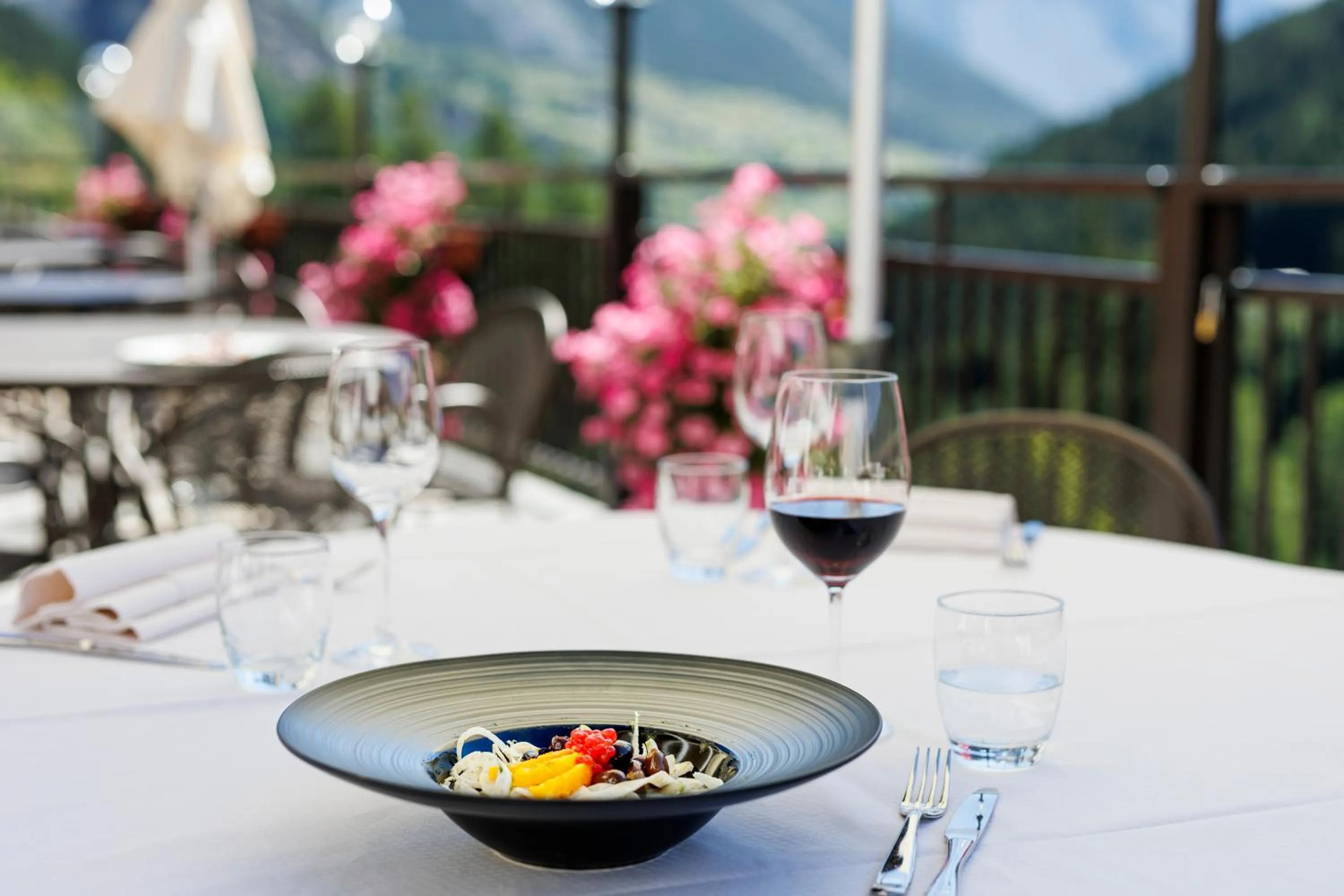 Restaurant/places to eat in Hotel Miravalle