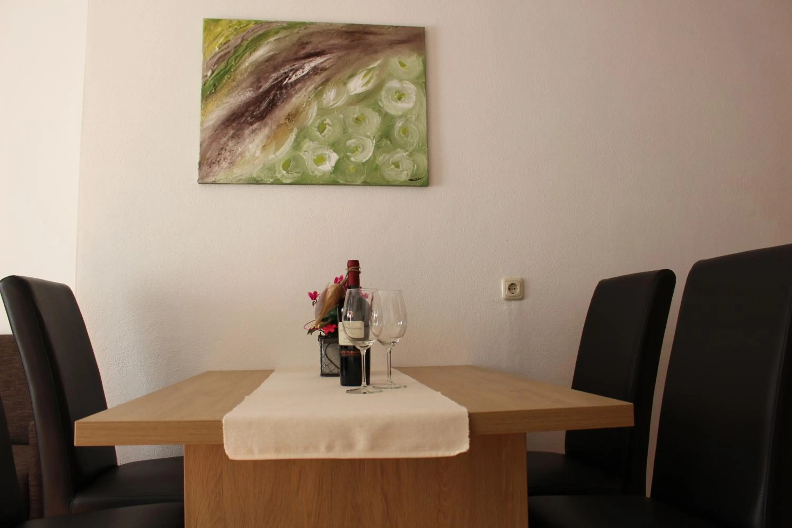 Dining area in Aparthaus Akelei