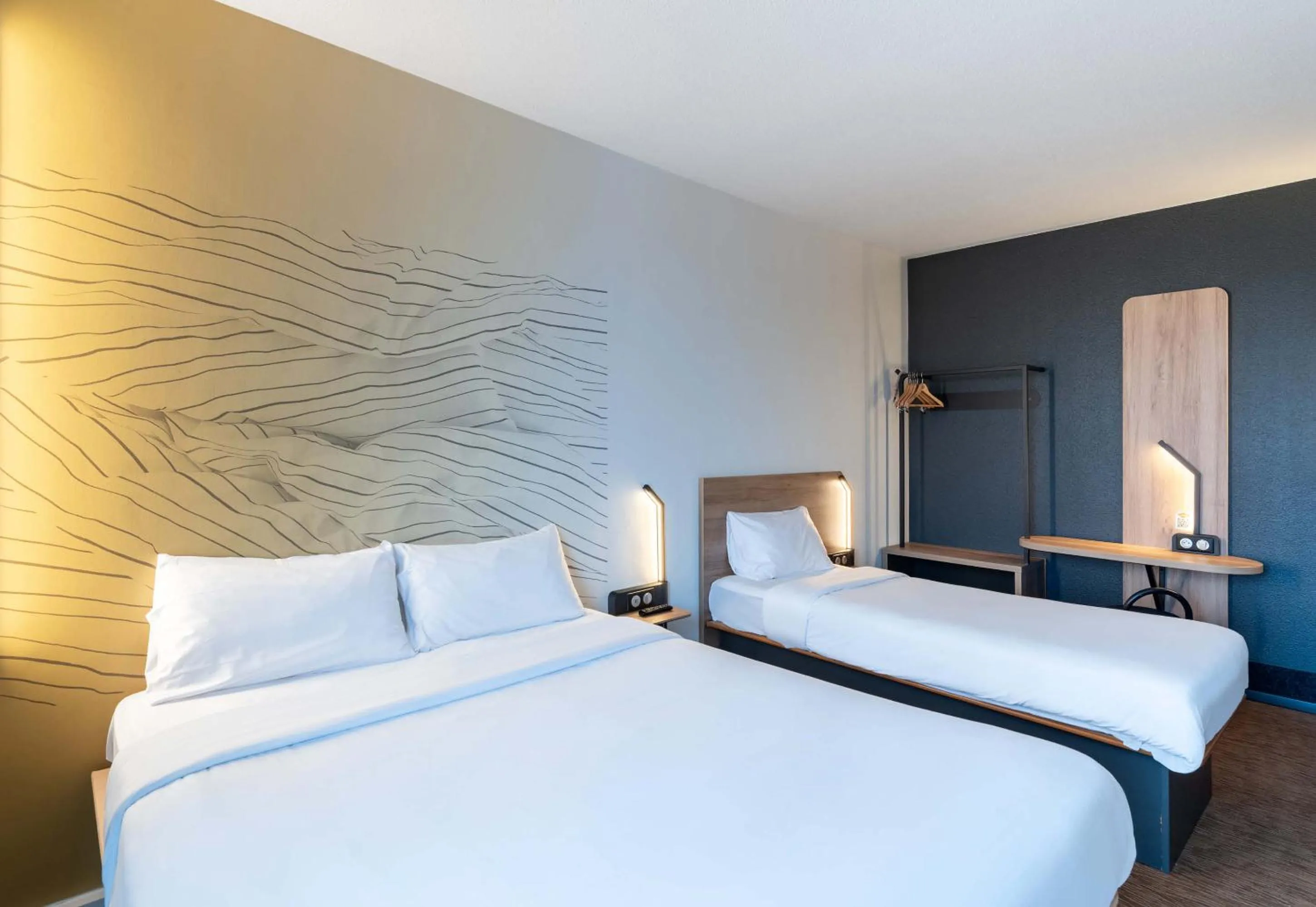 Bedroom, Bed in B&B HOTEL Lille Grand Stade