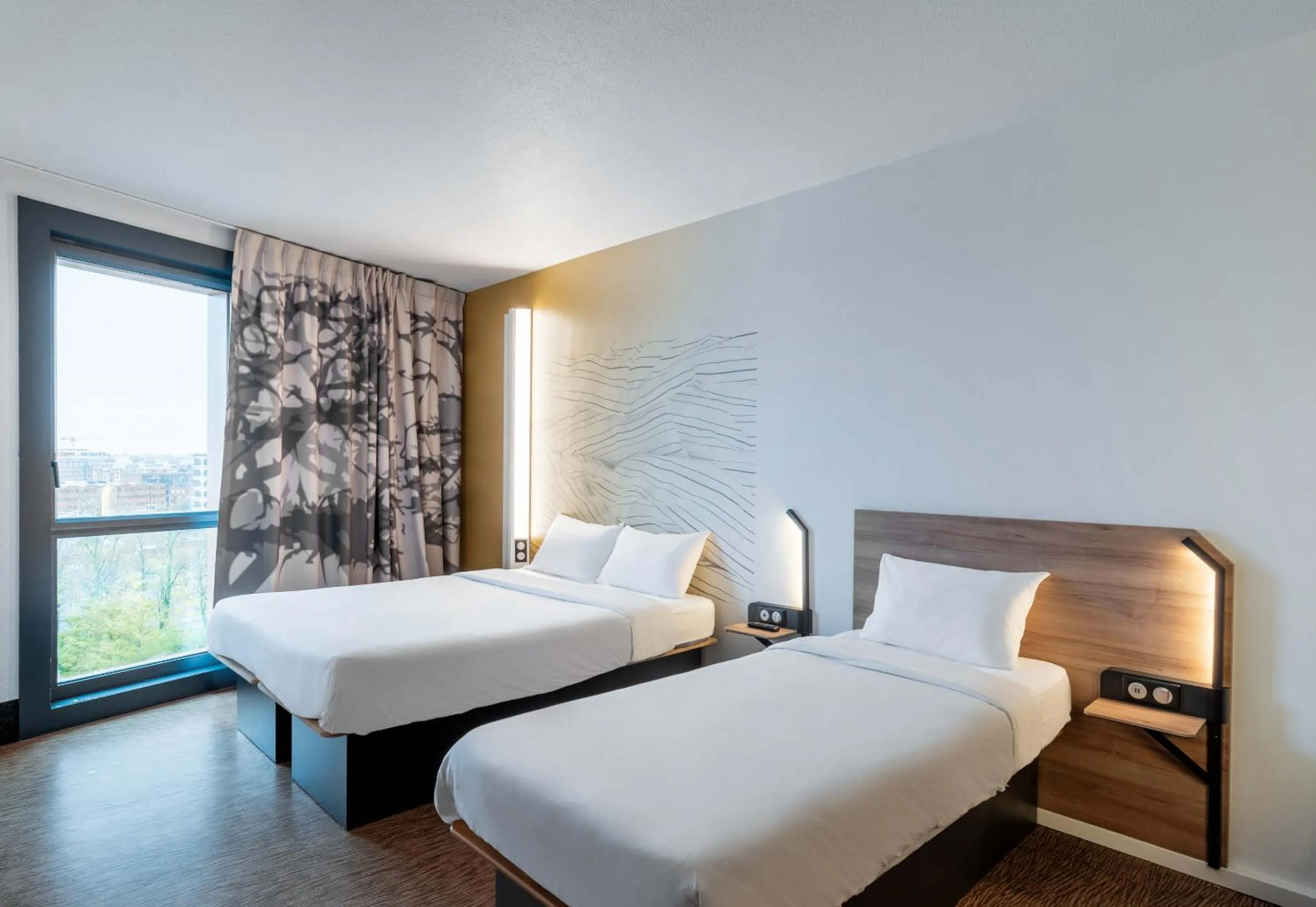 Bedroom, Bed in B&B HOTEL Lille Grand Stade