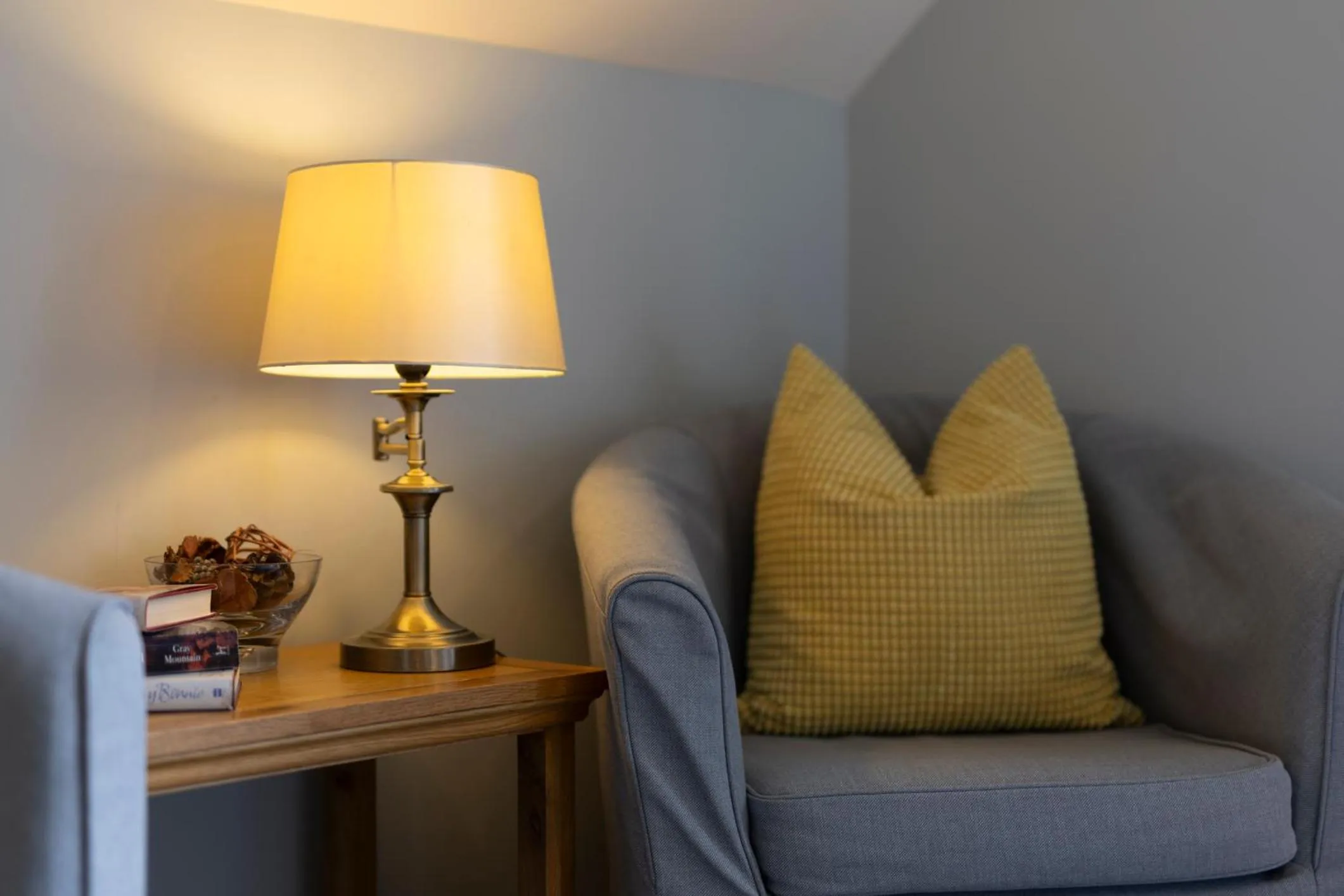 Seating area in Canaston Oaks