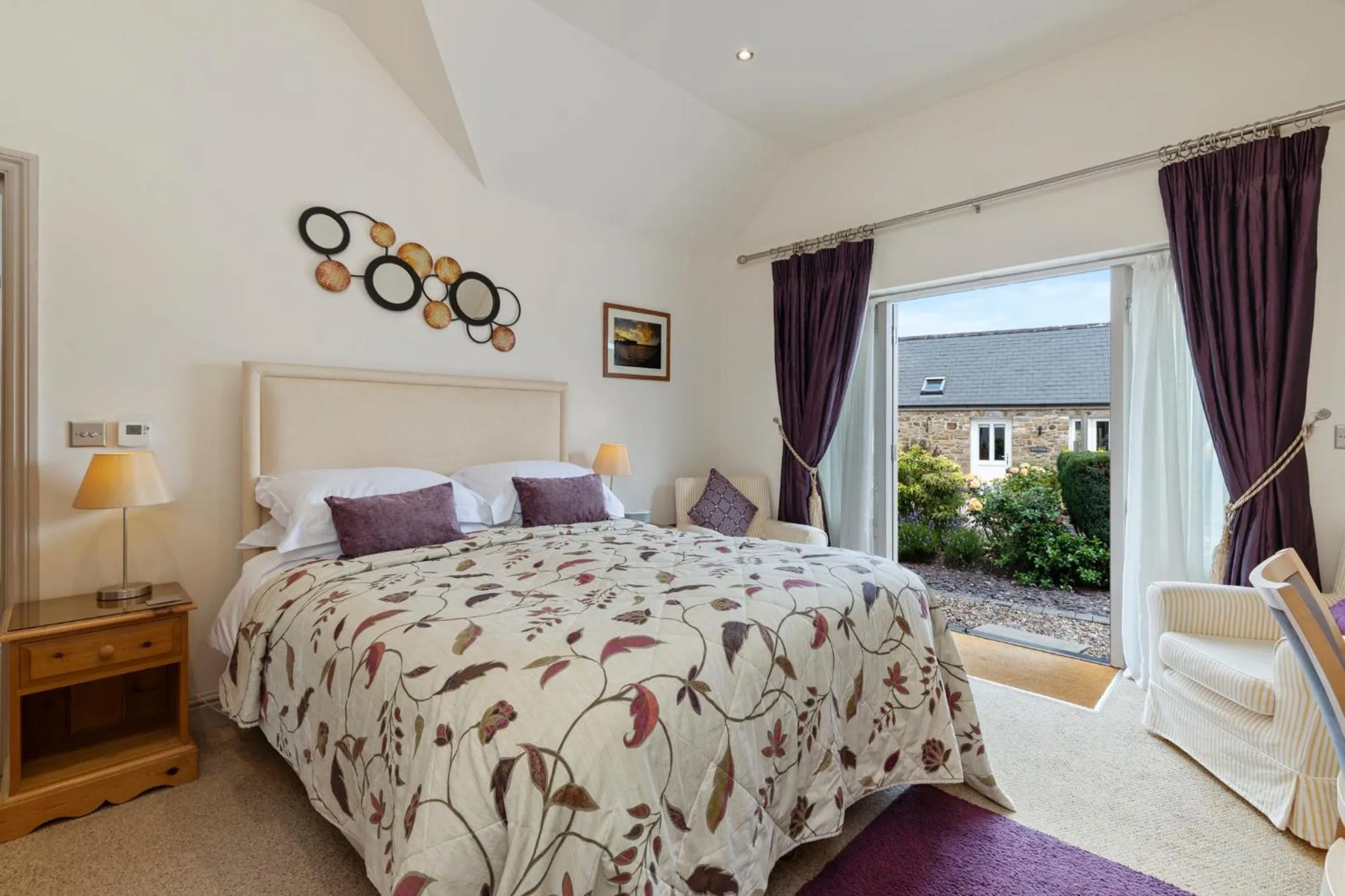 Bedroom, Bed in Canaston Oaks