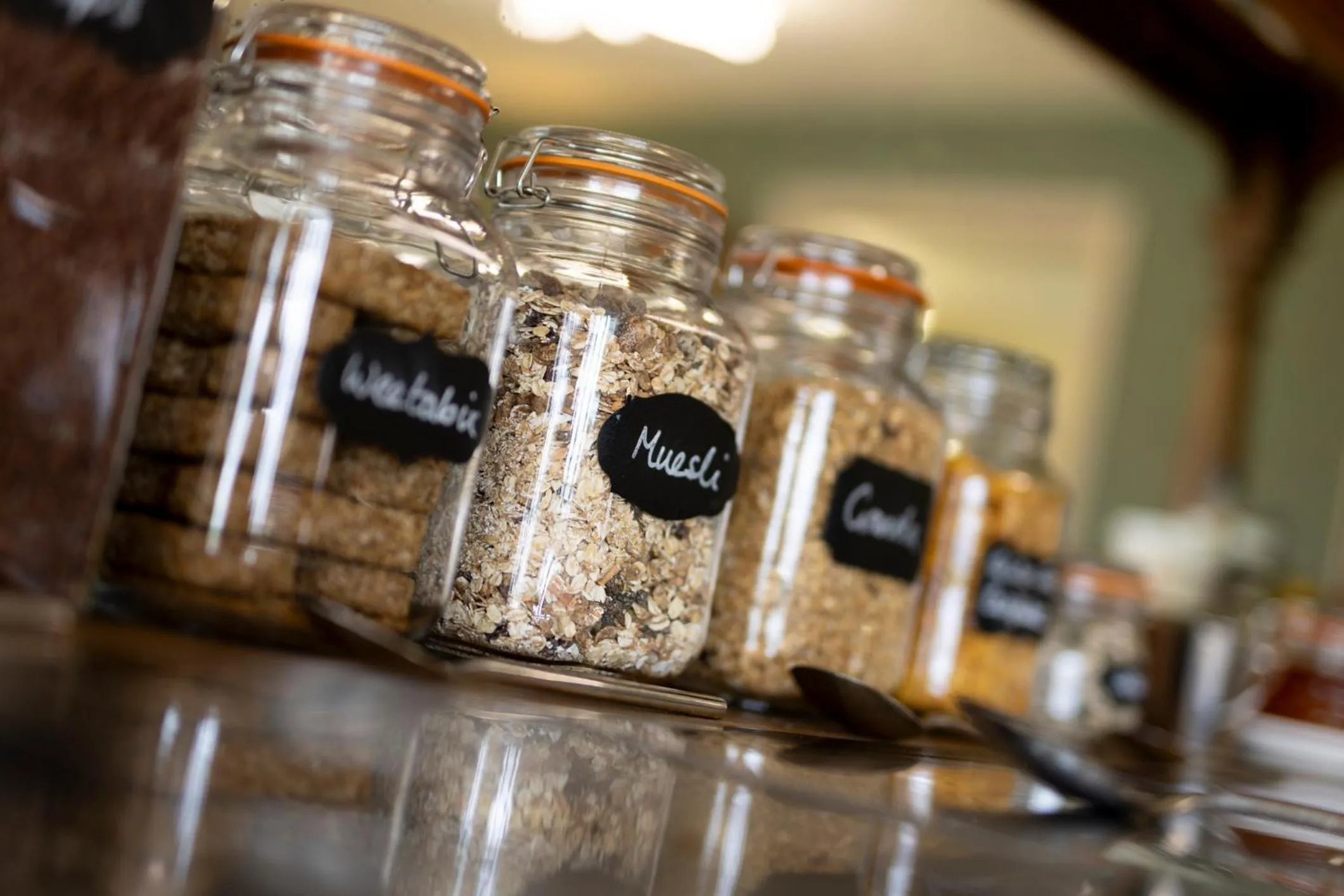 Food and drinks in Canaston Oaks