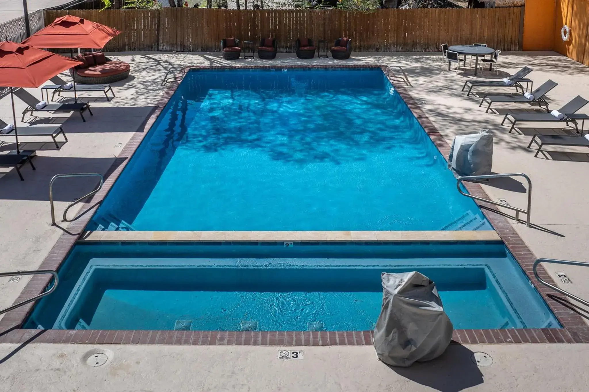 Swimming pool in River Canyon Lodge Swimming pool in River Canyon Lodge