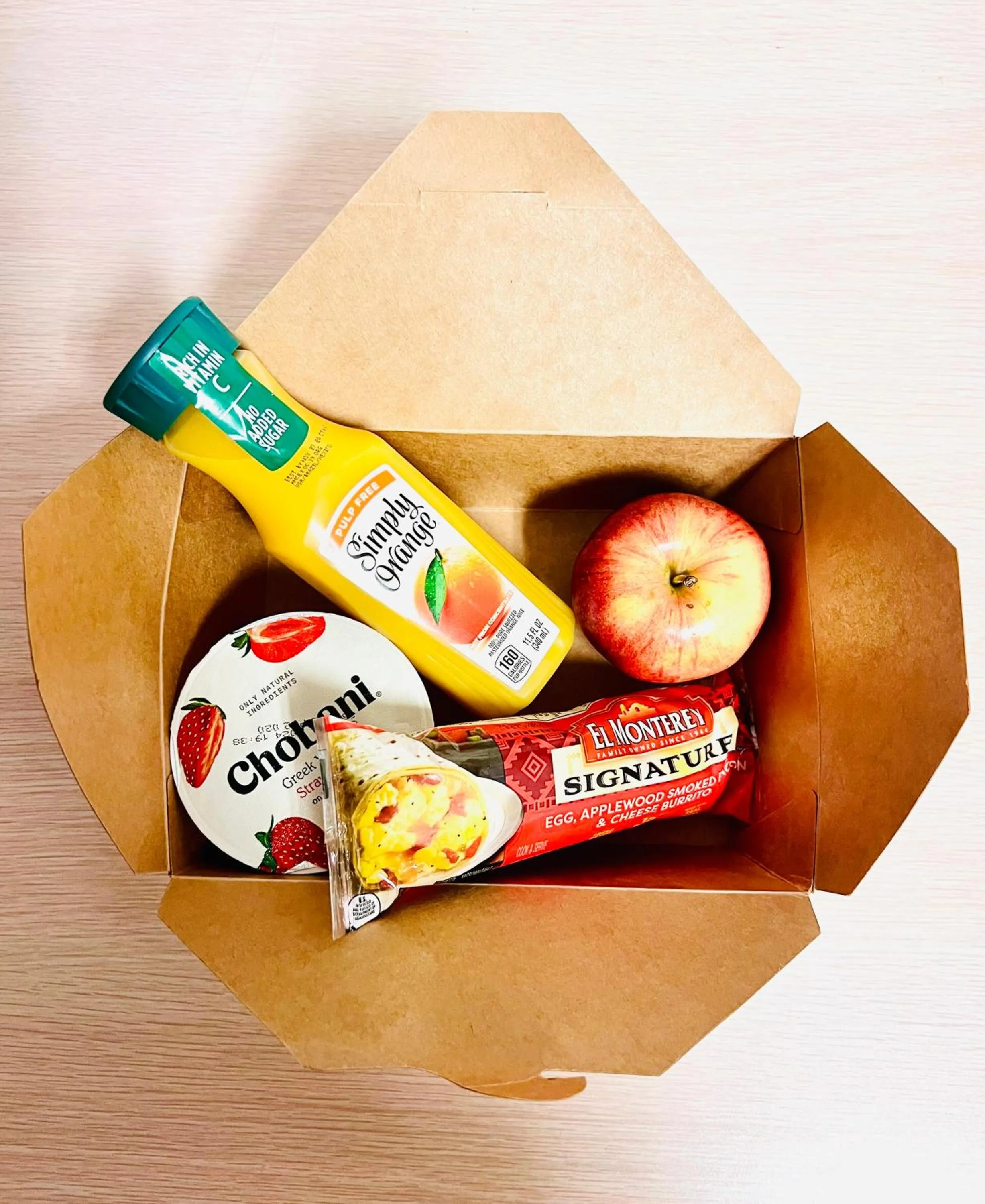 Breakfast in River Canyon Lodge