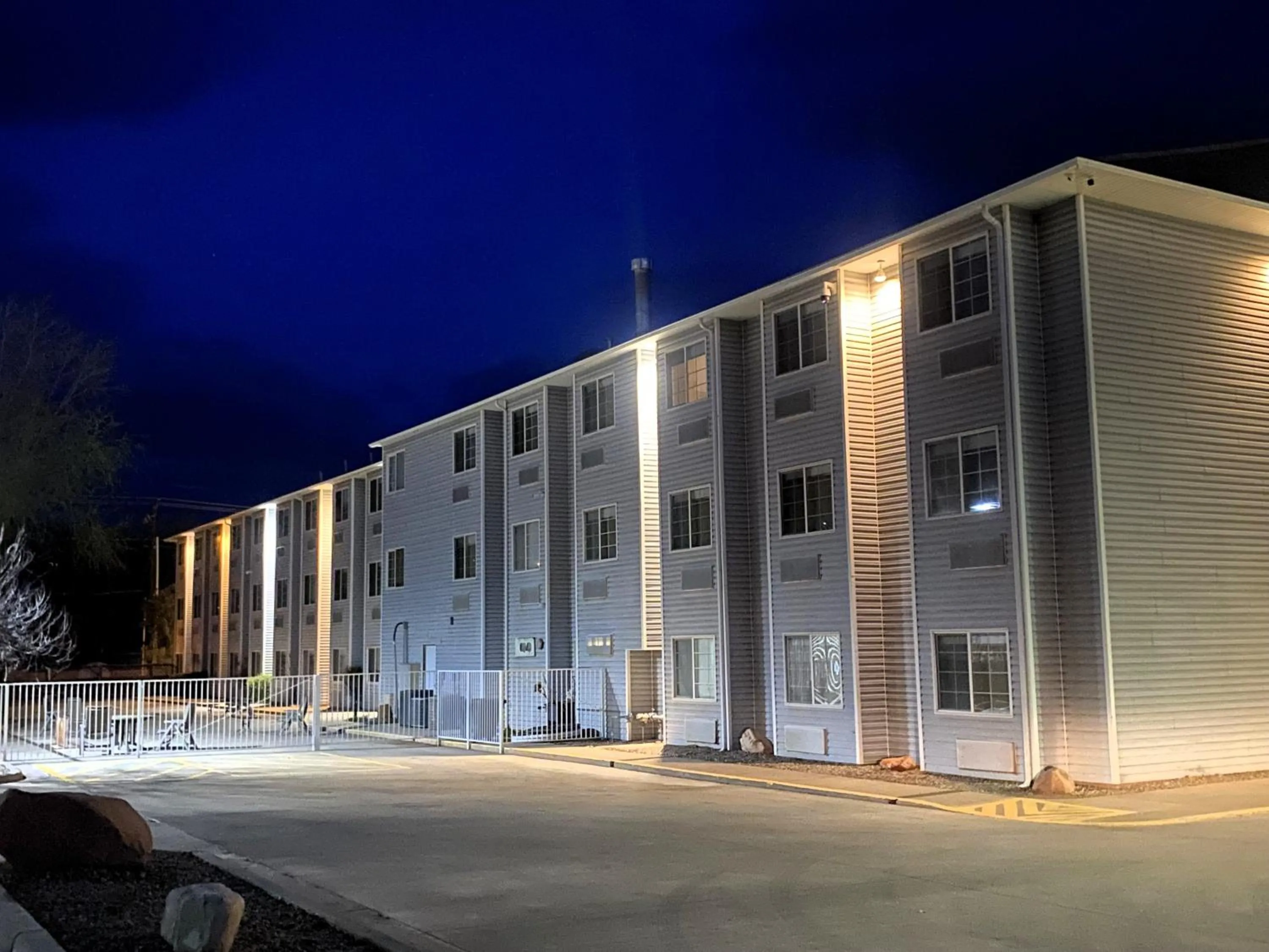 Property building in River Canyon Lodge