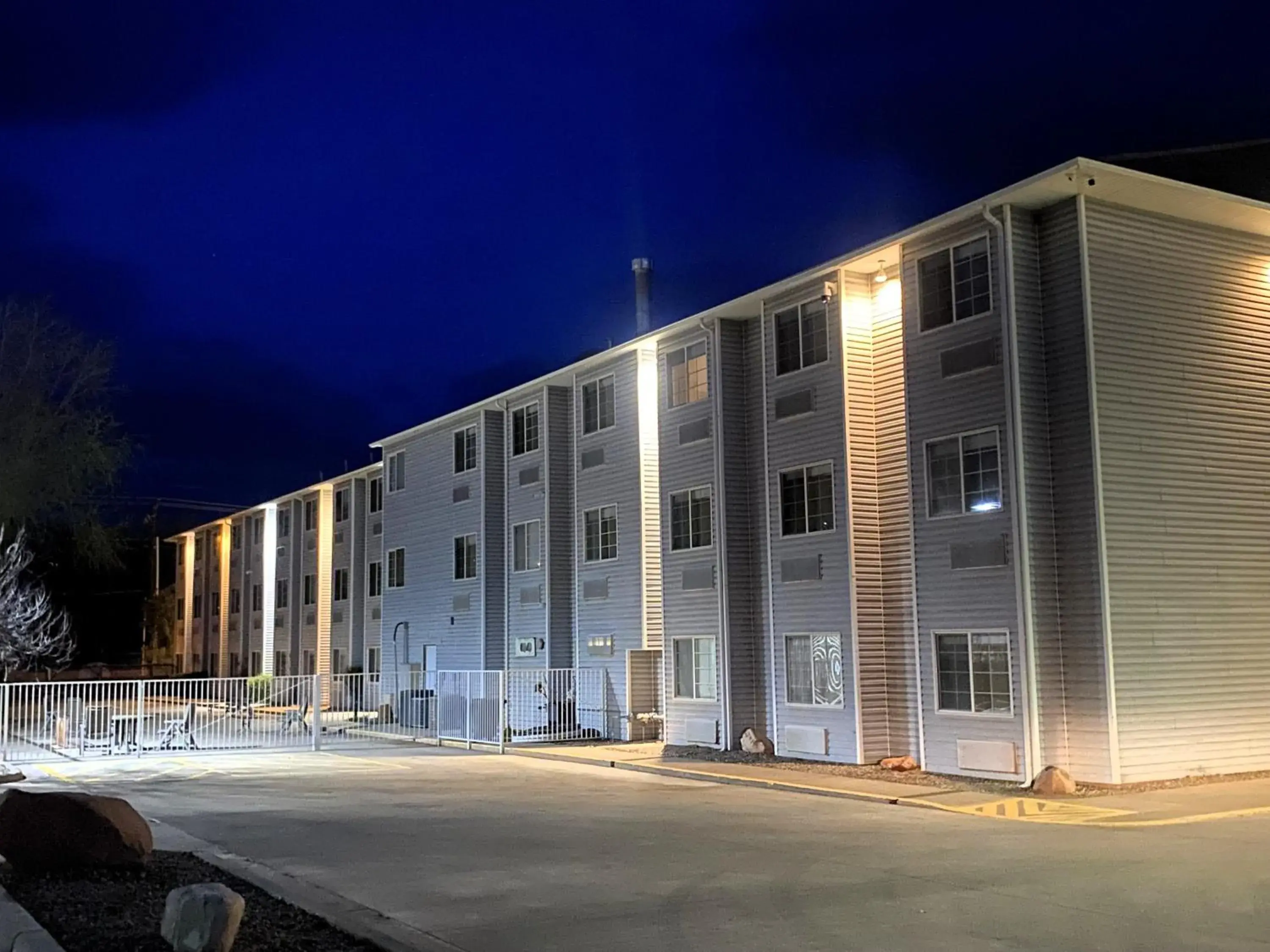 Property building in River Canyon Lodge Property building in River Canyon Lodge