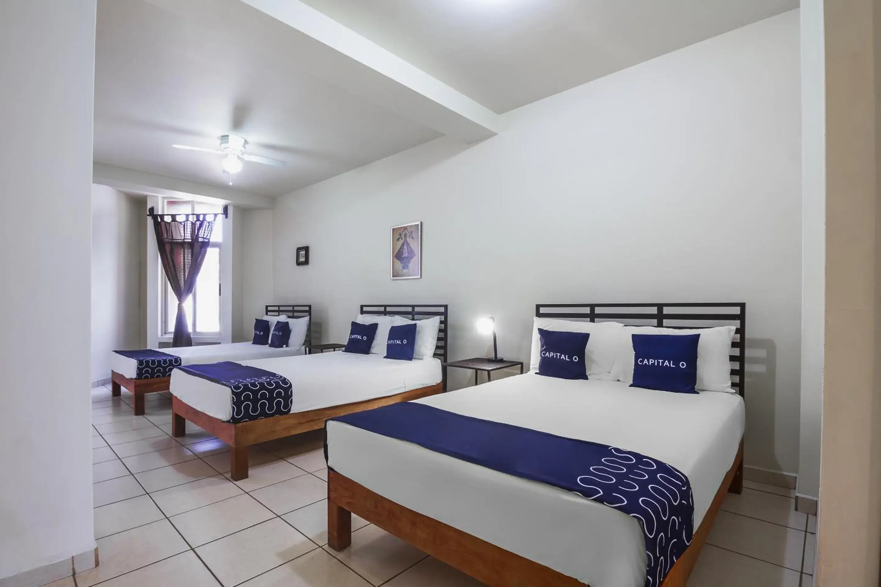 Standard Family Room in Hotel Plaza Galindo Standard Family Room in Hotel Plaza Galindo