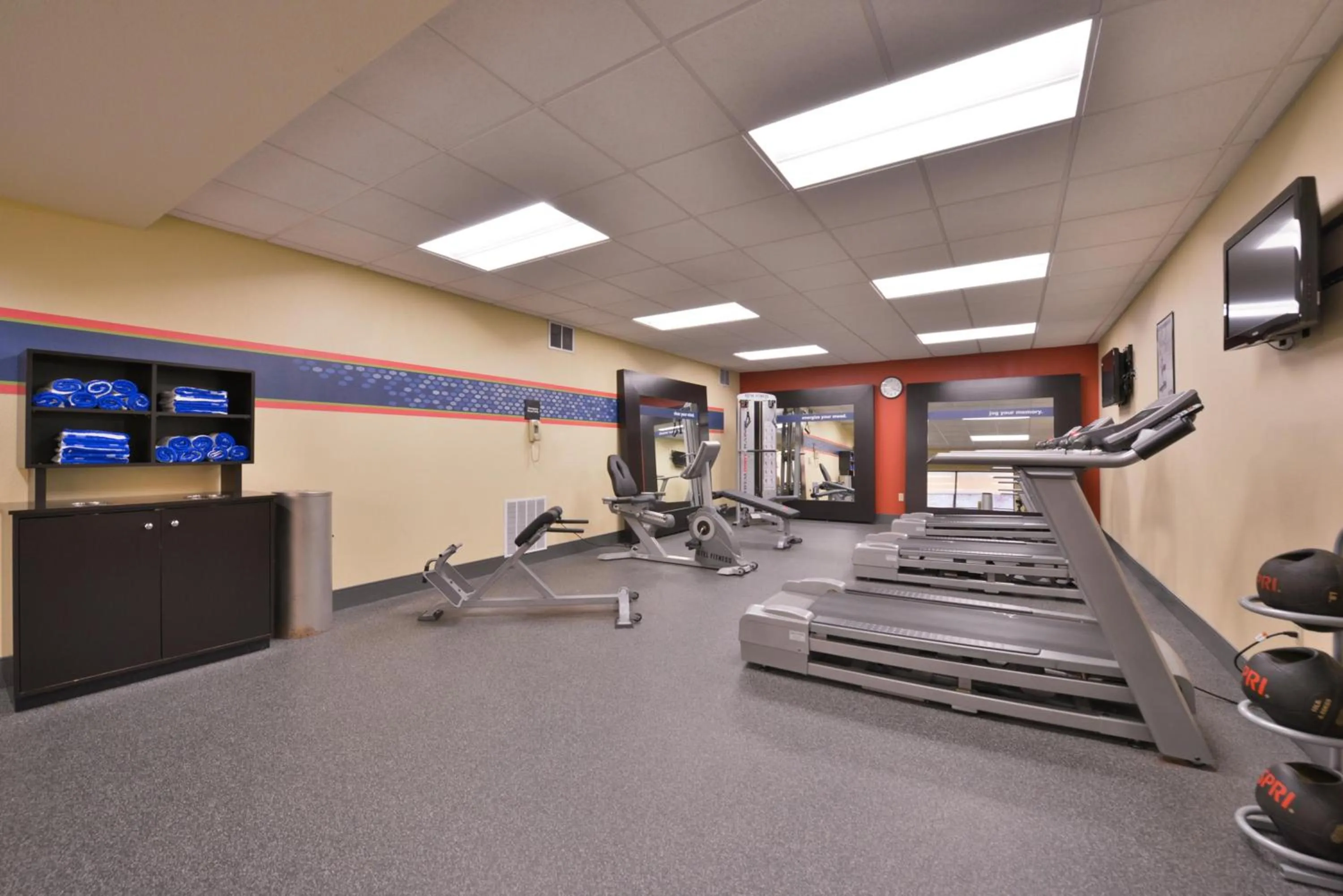Fitness centre/facilities in McKnight Hotel