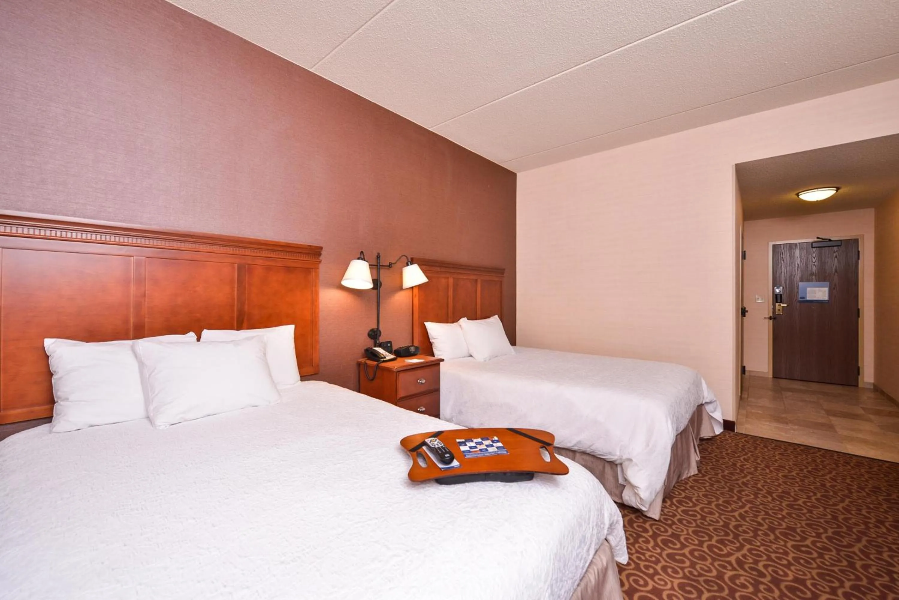 Bedroom, Bed in McKnight Hotel