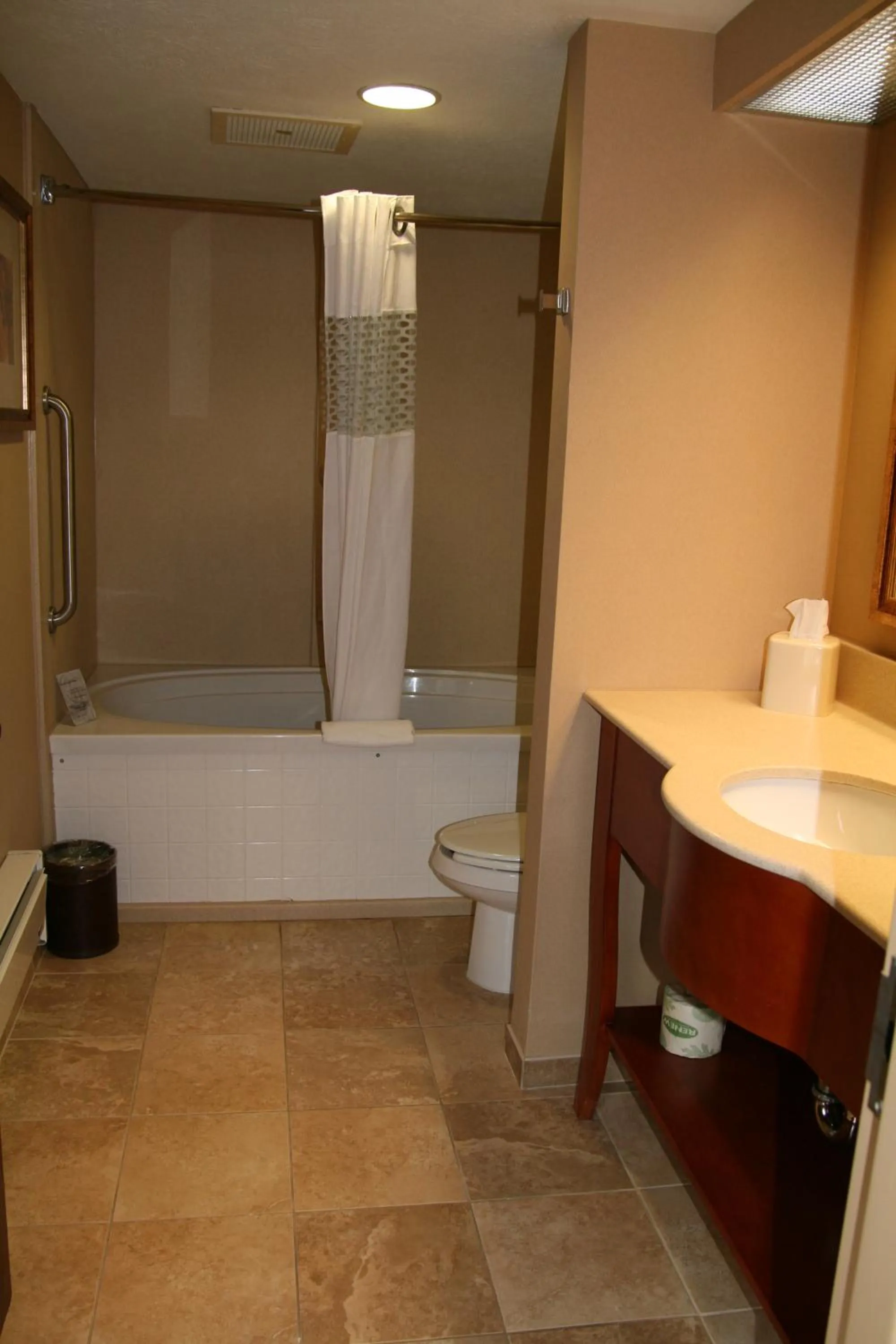 Bathroom in McKnight Hotel