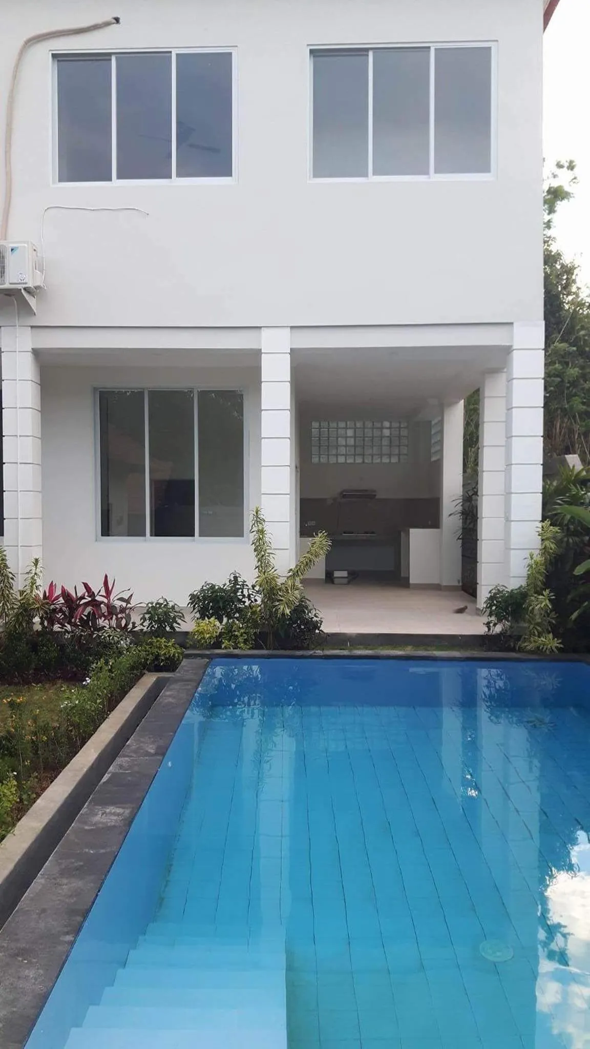 Property building in Vila Troja Kubu