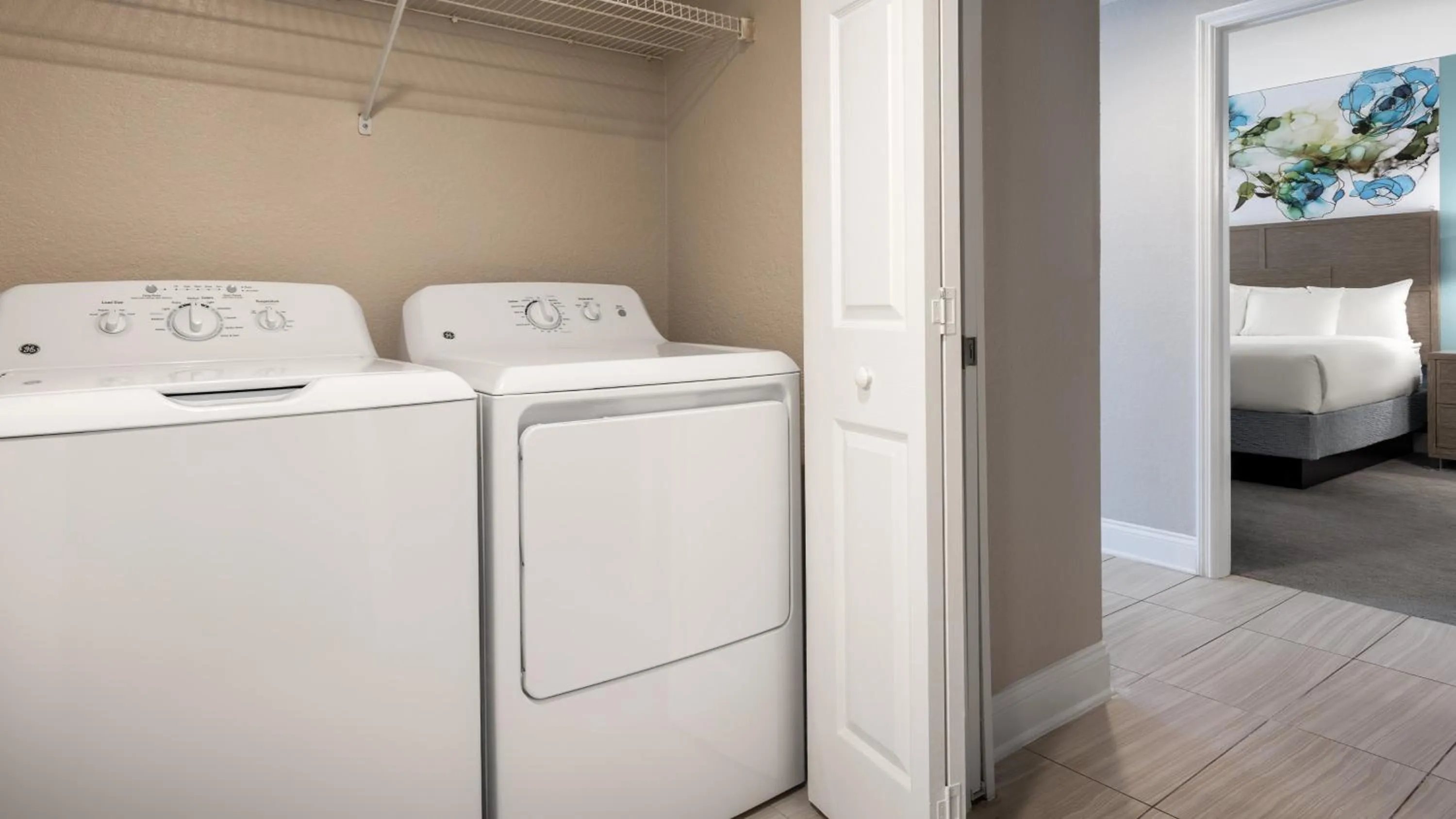 Photo of the whole room, Bed in Holiday Inn Club Vacations At Orange Lake Resort