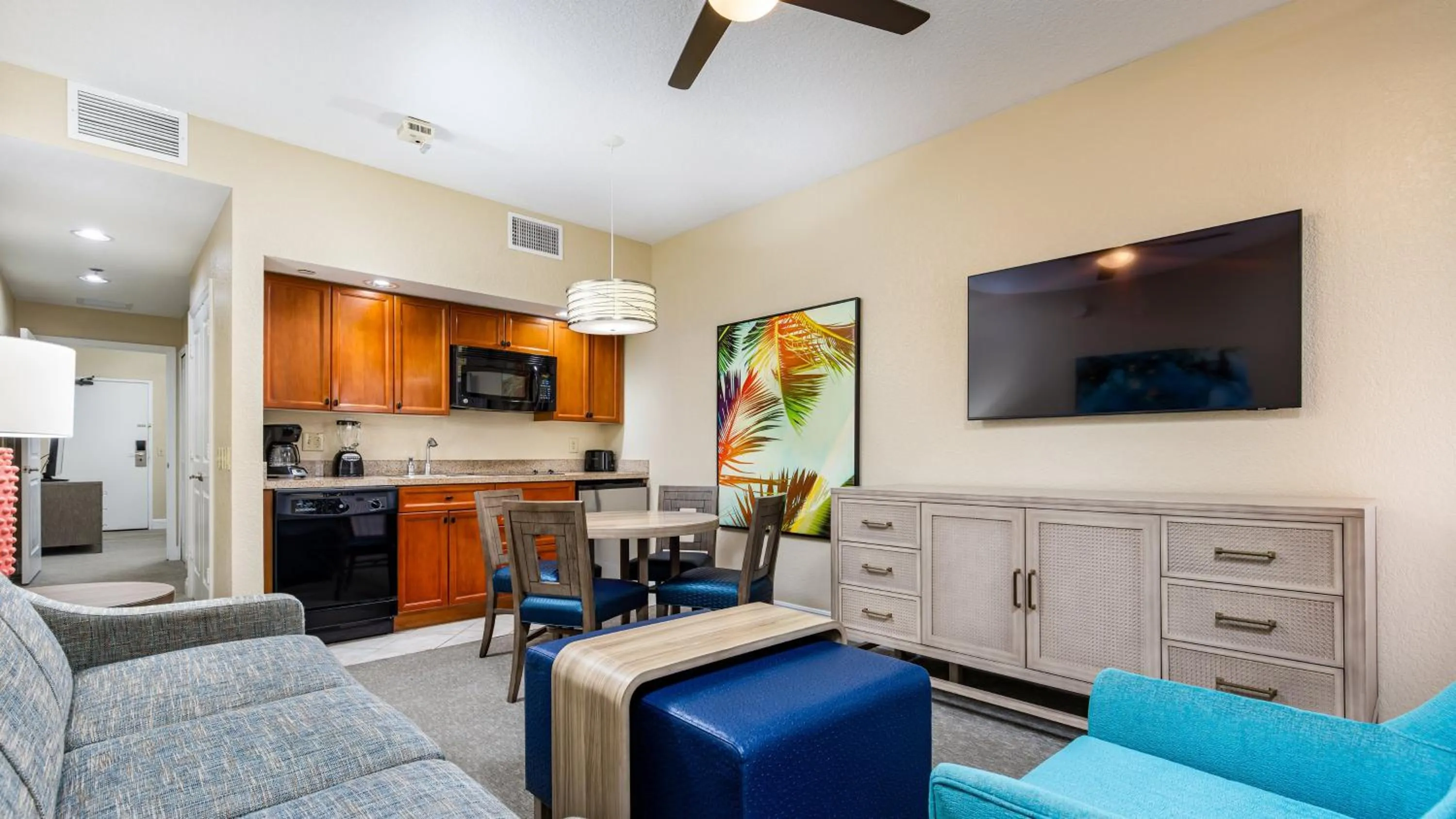 Photo of the whole room in Holiday Inn Club Vacations At Orange Lake Resort