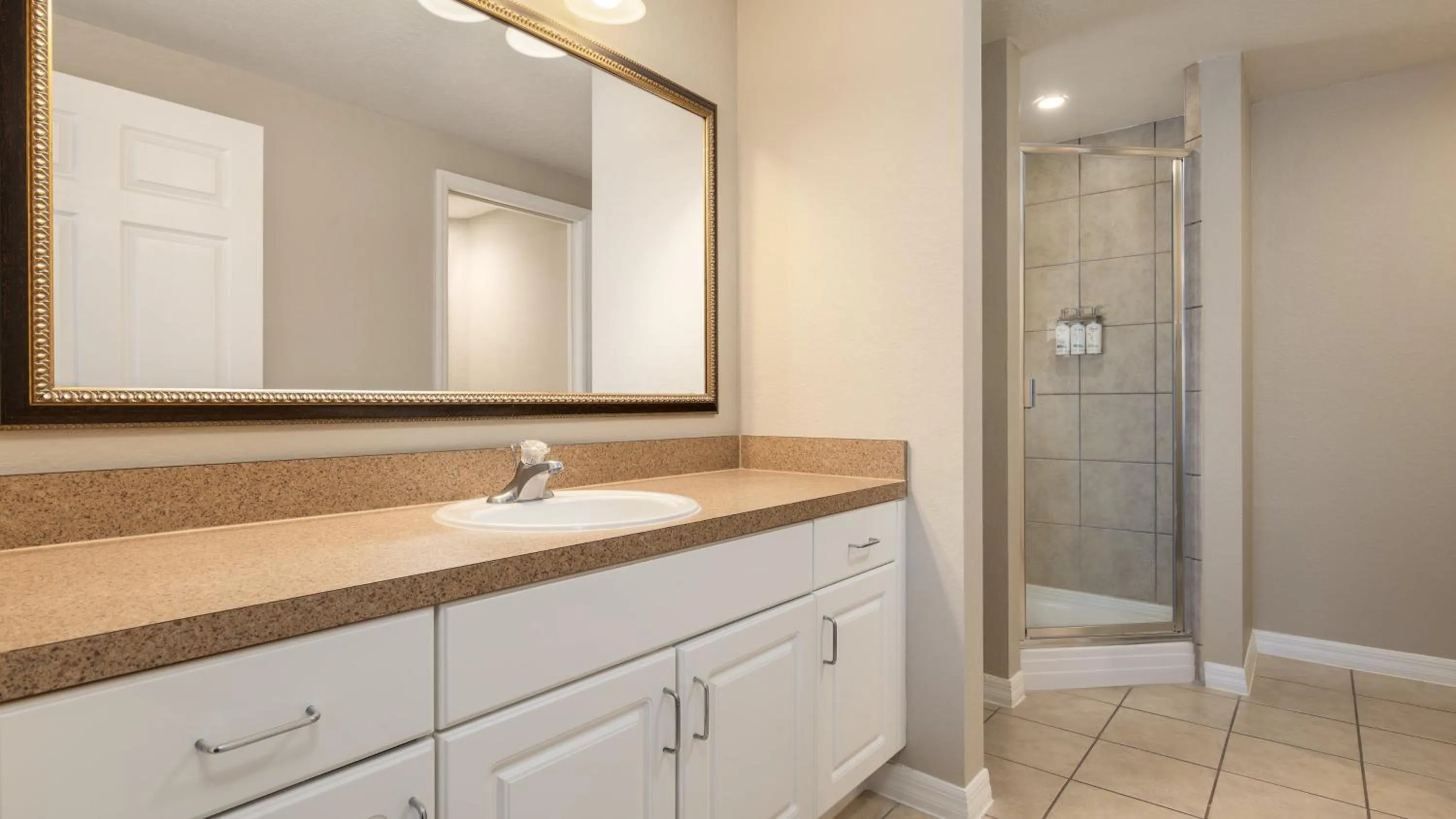 Photo of the whole room in Holiday Inn Club Vacations At Orange Lake Resort