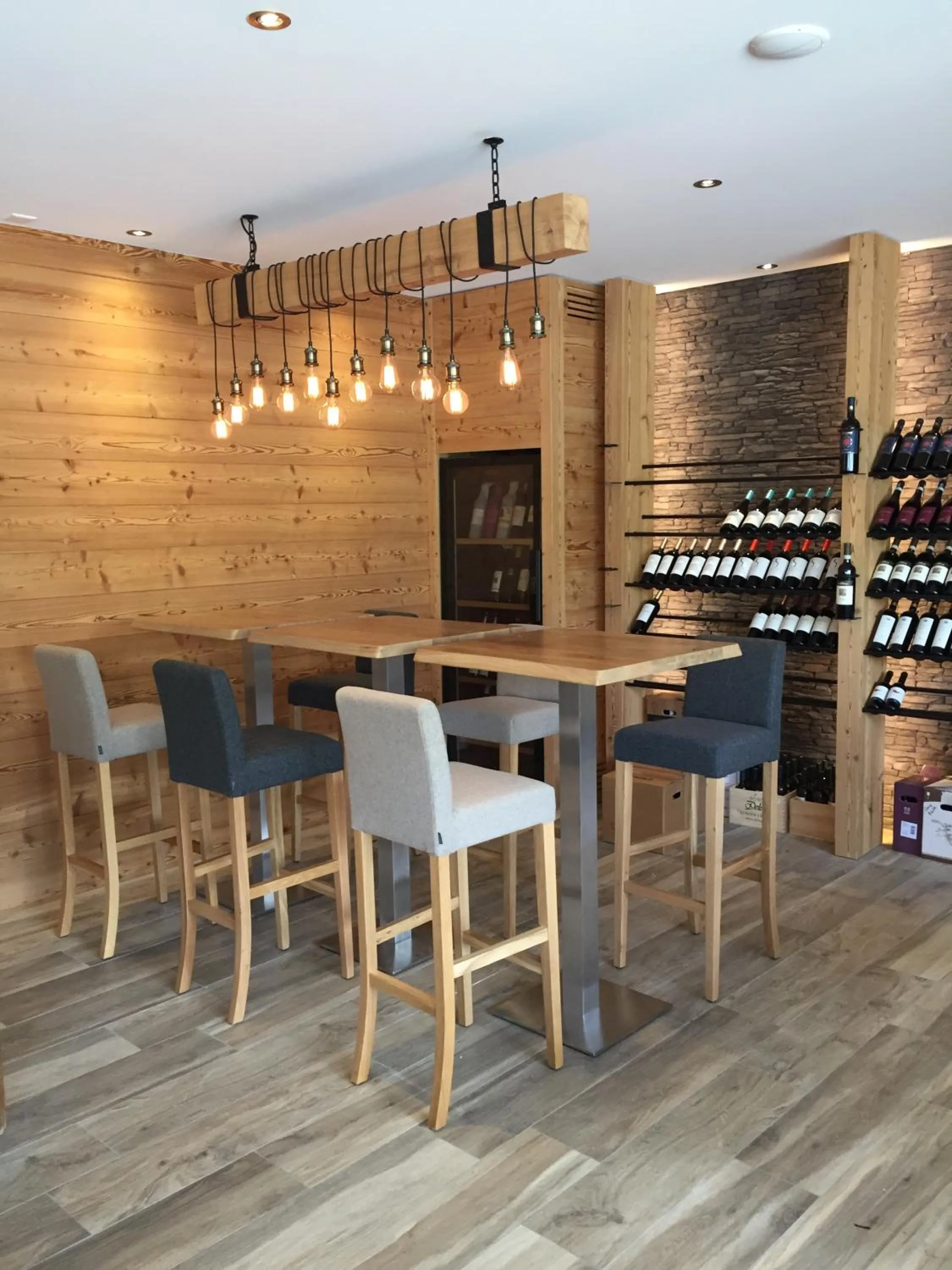 Lounge or bar in Hotel Mont.Lac