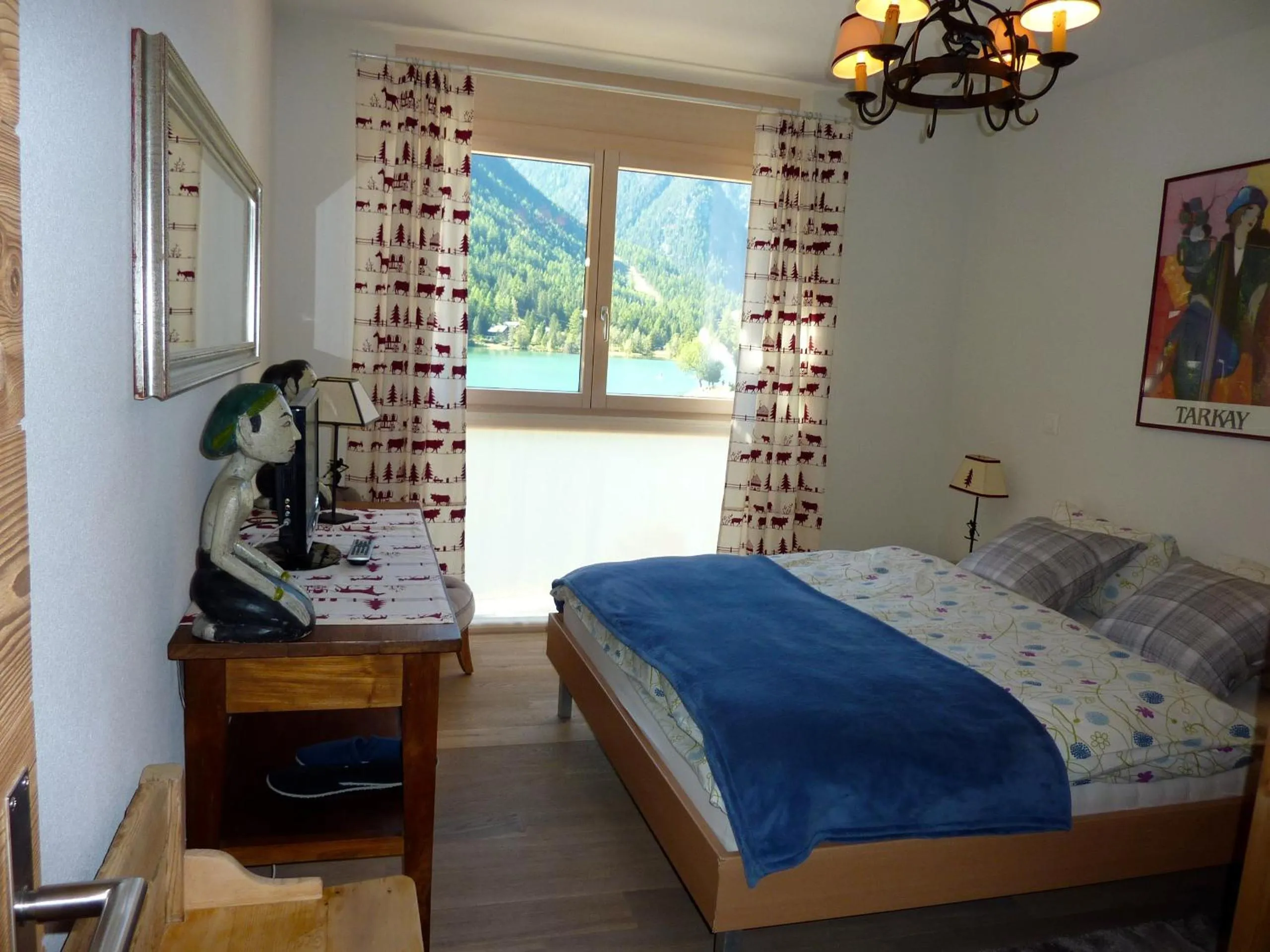 Day, Bed in Hotel Mont.Lac