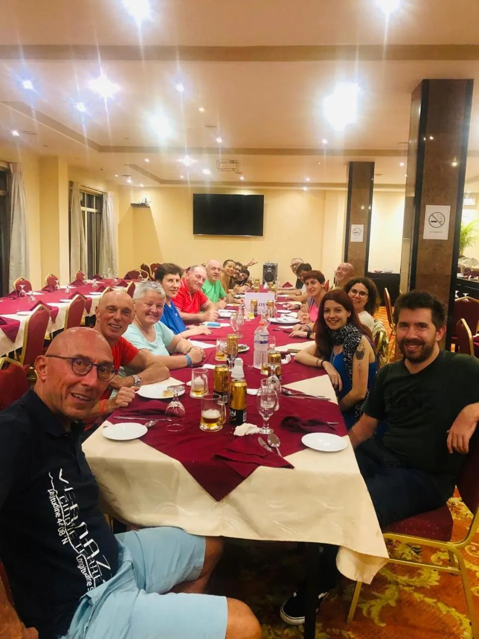 Restaurant/places to eat in Hotel Lakefield