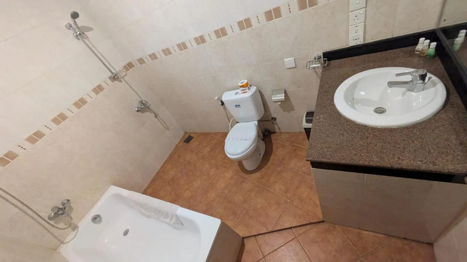 Bathroom in Hotel Lakefield