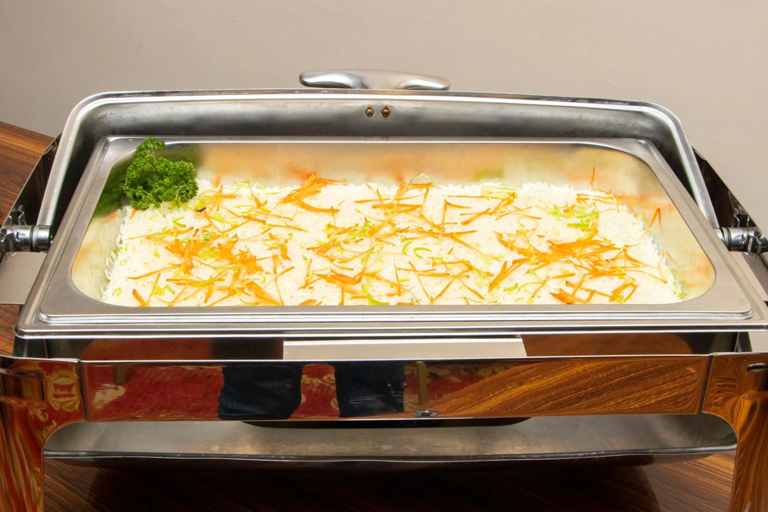 Food and drinks in Hotel Lakefield