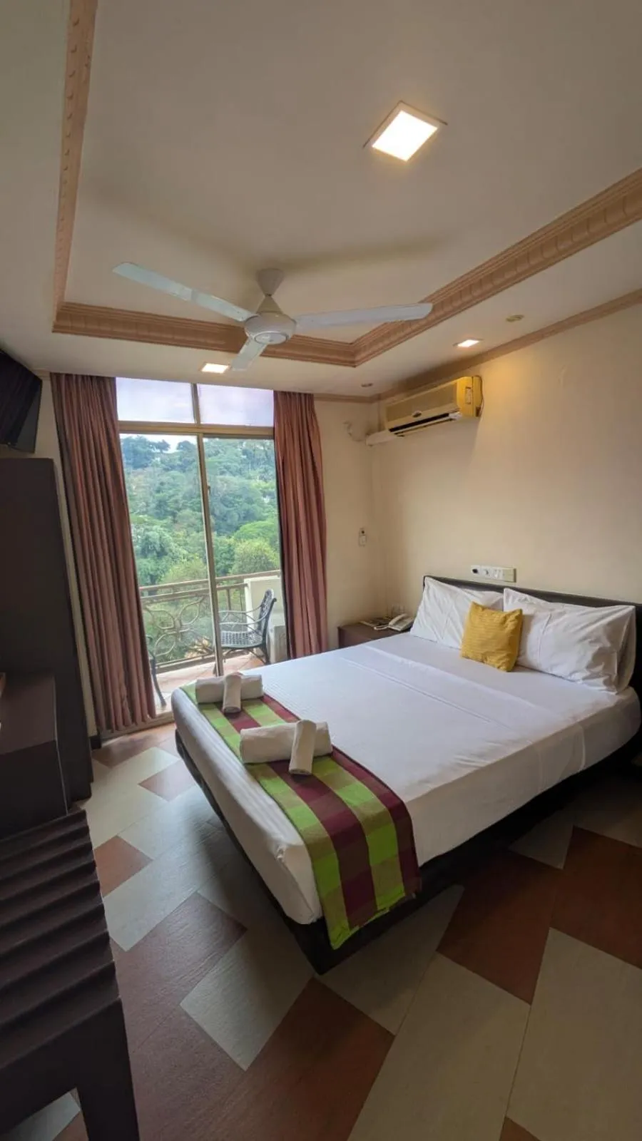 Bedroom, Bed in Hotel Lakefield