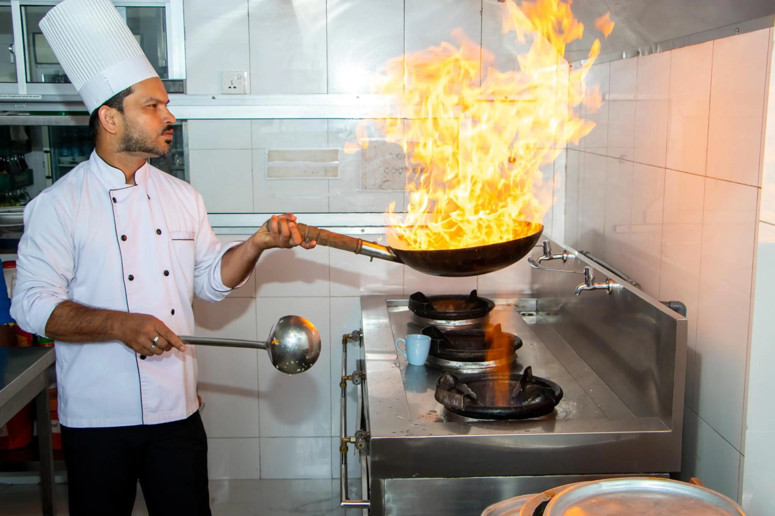 Food in Hotel Lakefield