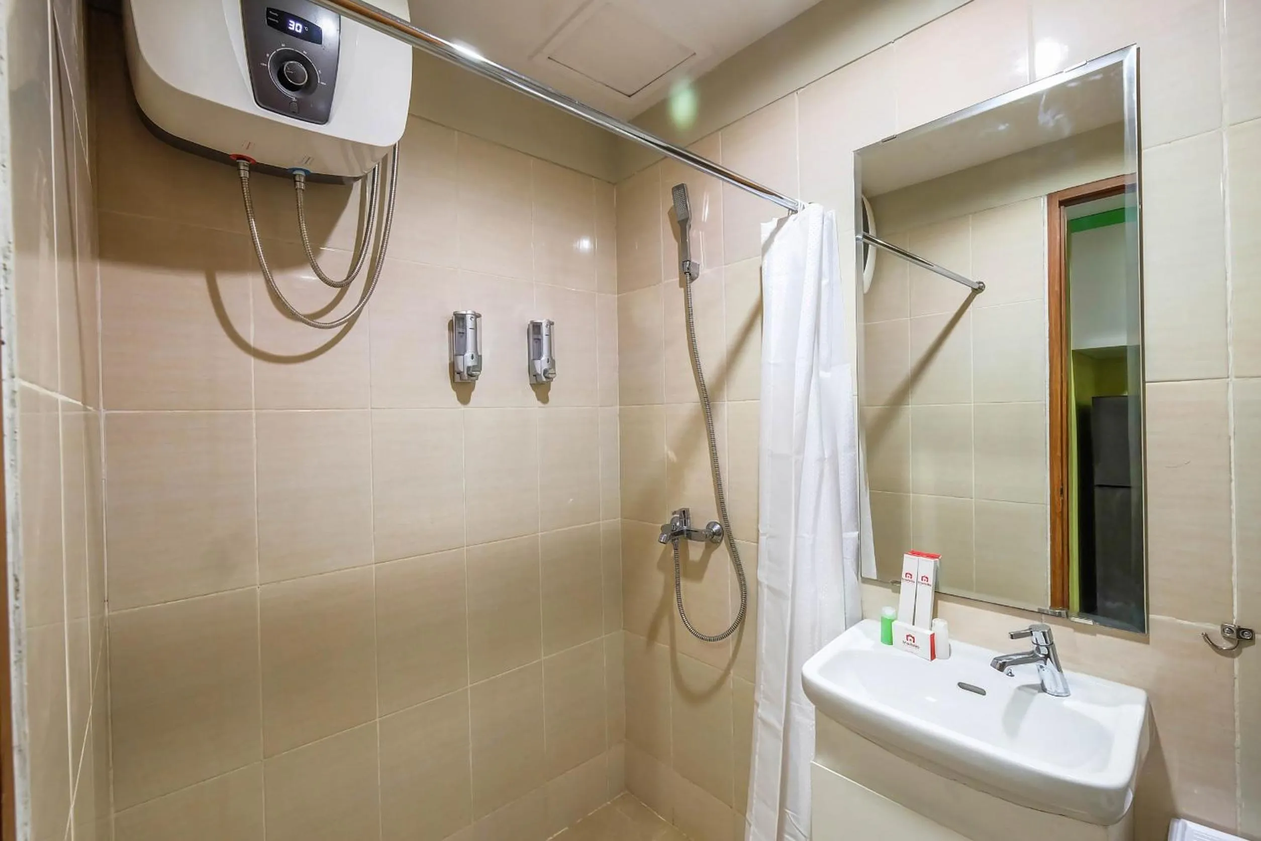 Strategic Studio The Oasis Cikarang near Omni Hospital By Travelio