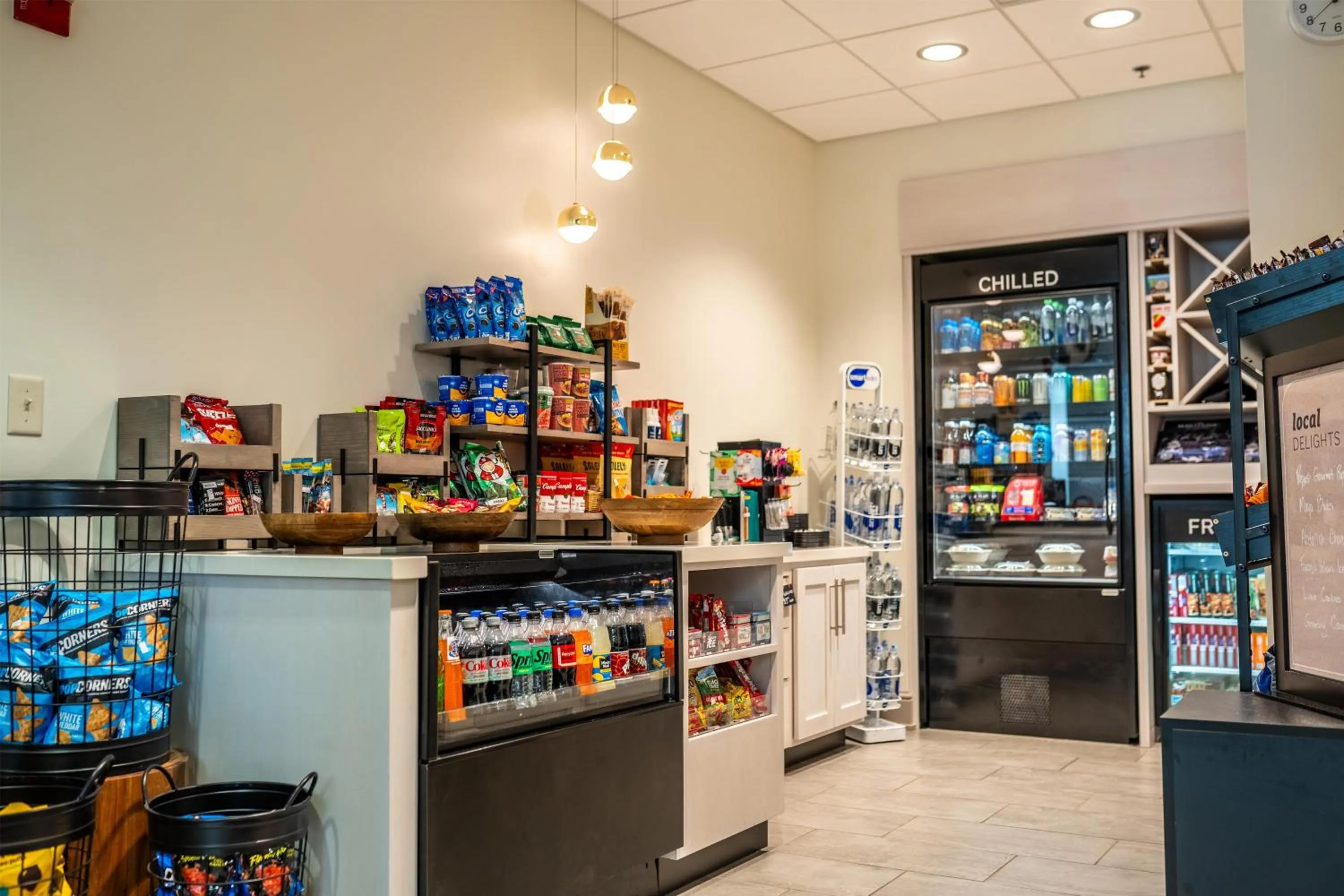 On-site shops in Hilton Garden Inn Rochester Downtown