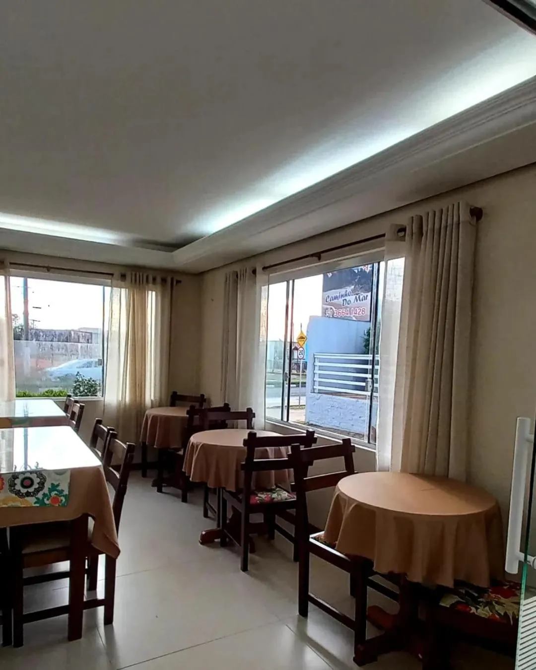 Restaurant/places to eat in Pousada Caminho do Mar